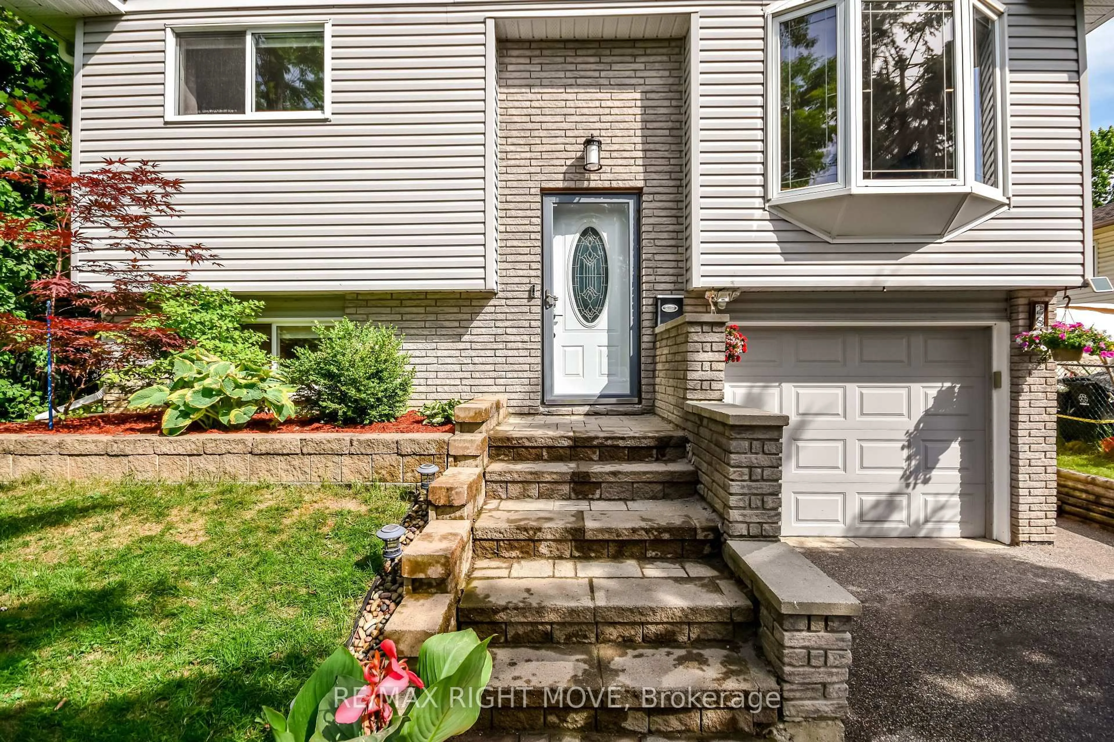 Unknown for 28 Christine Pl, Orillia Ontario L3V 7P1