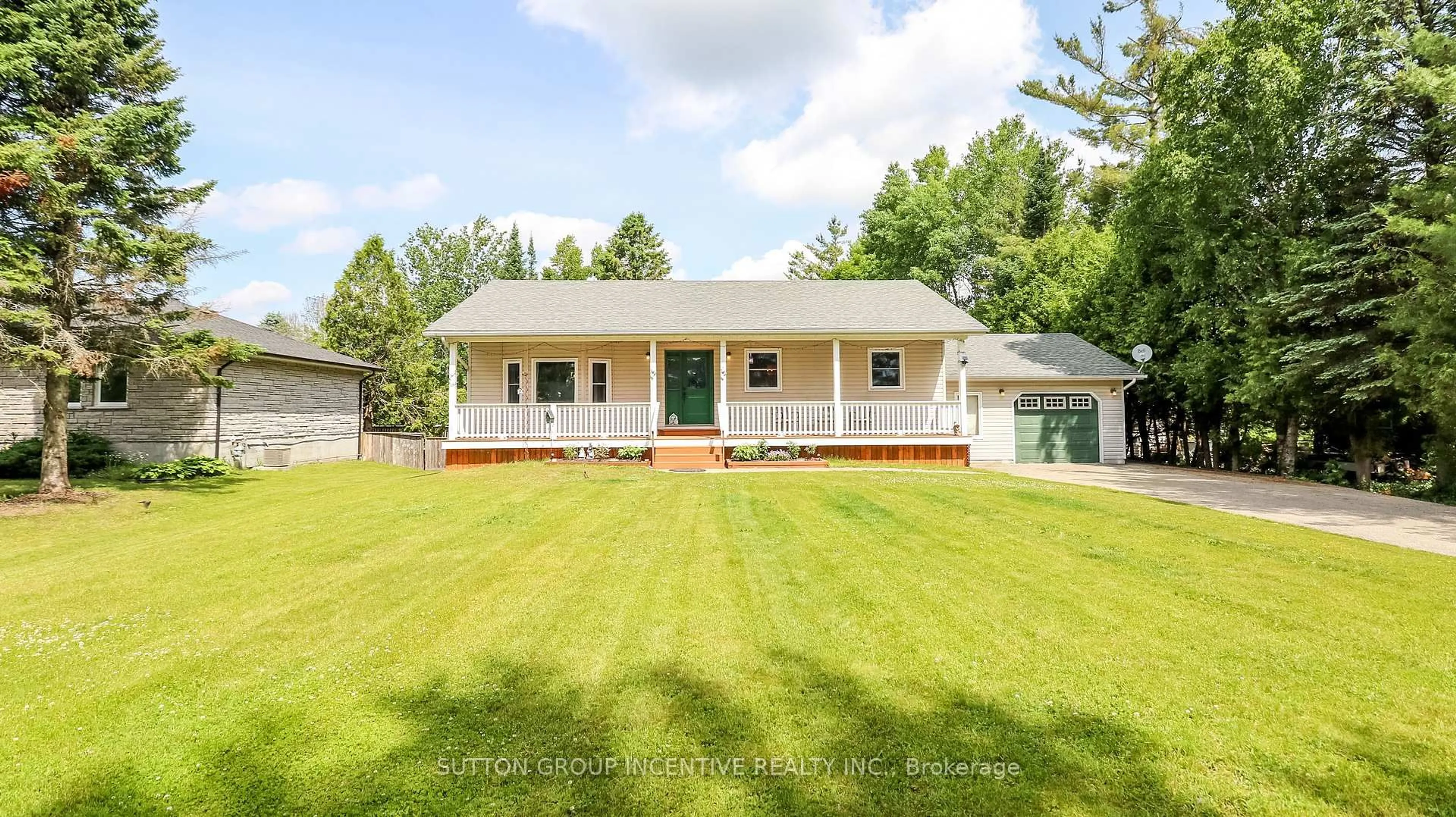 Home with vinyl exterior material, unknown for 54 Mill St, Springwater Ontario L0L 1V0