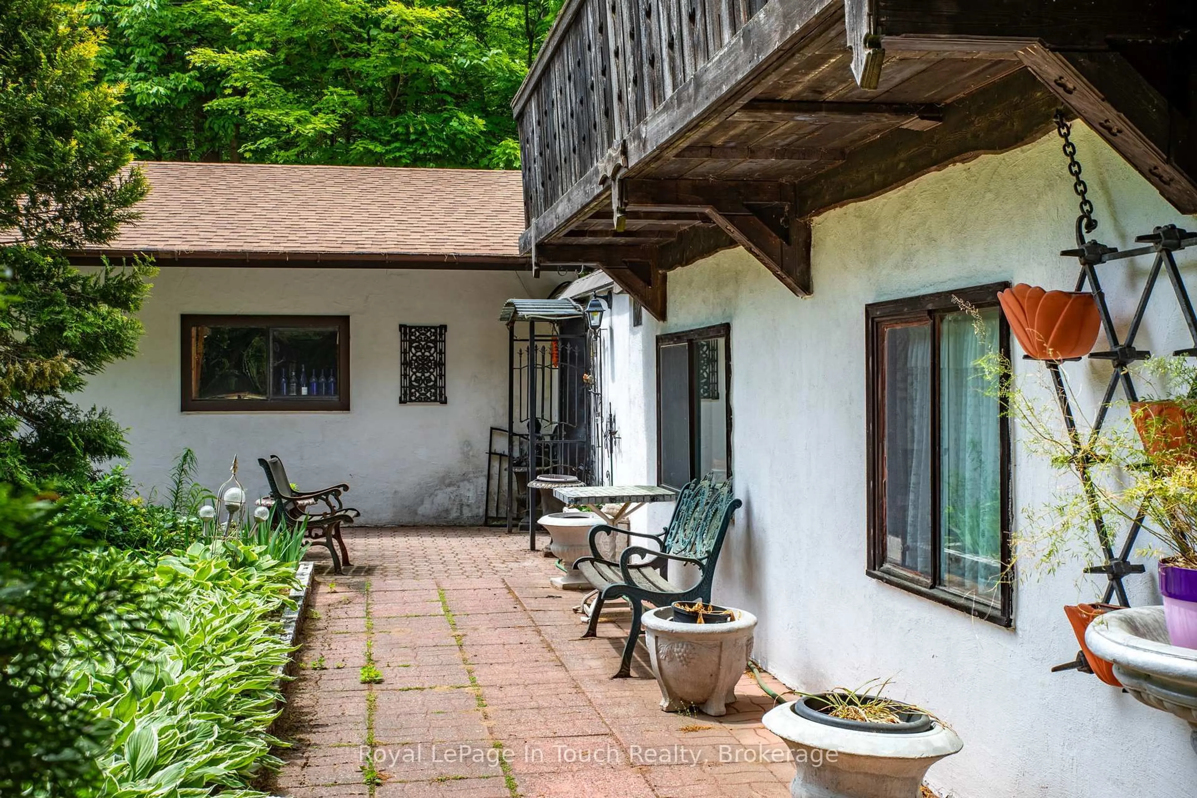 Patio, unknown for 62 Tucson Rd, Tiny Ontario L9M 0B6