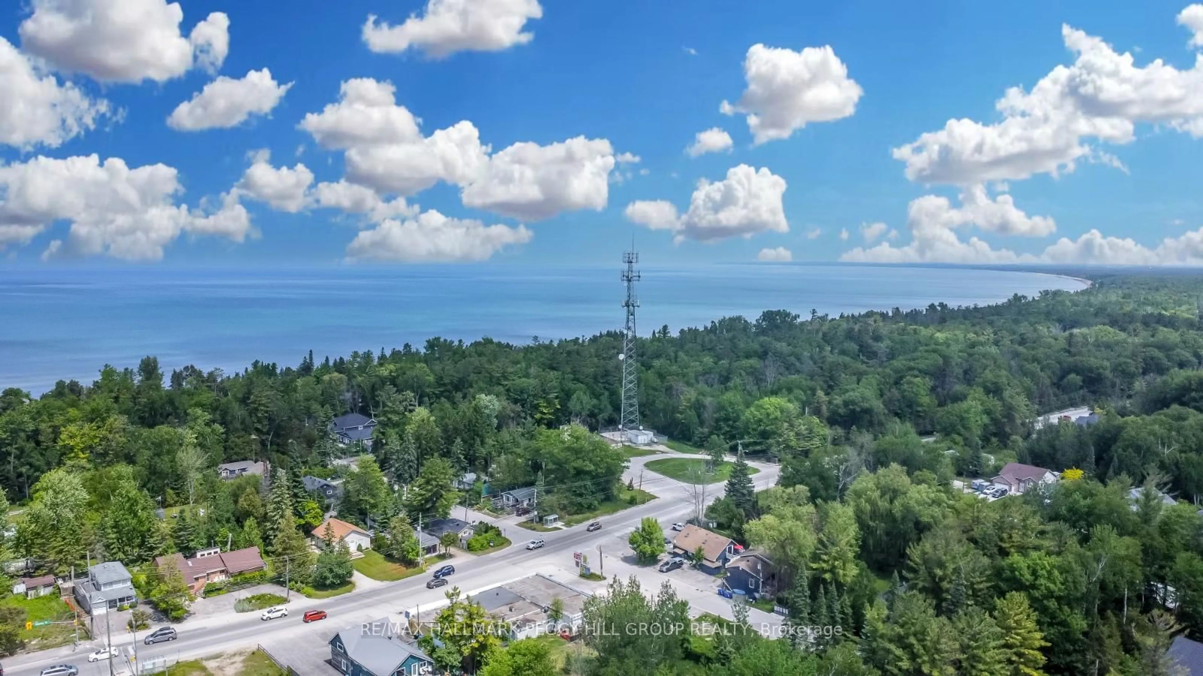 A pic from outside/outdoor area/front of a property/back of a property/a pic from drone, water/lake/river/ocean view for 3071 Mosley St, Wasaga Beach Ontario L9Z 1W7