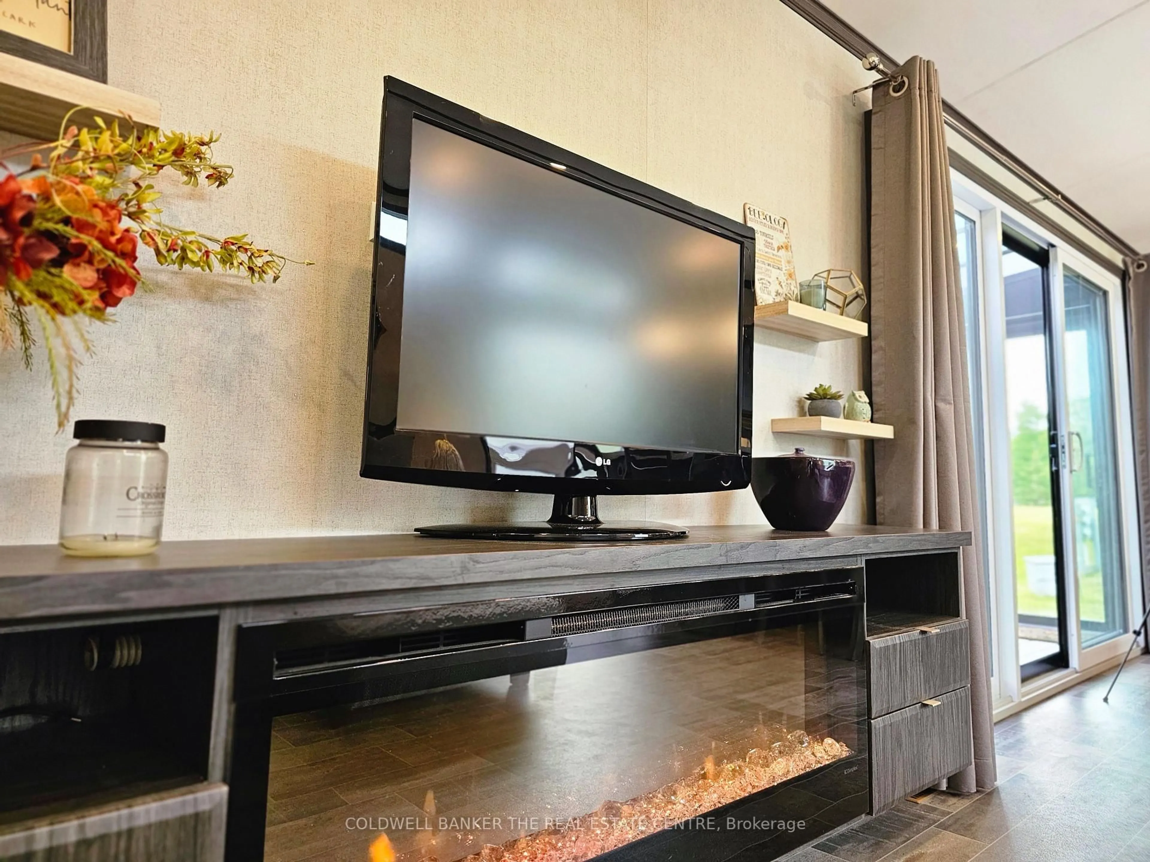 Home theater for 3500 Lauderdale Pt Cres #31, Severn Ontario P0E 1N0
