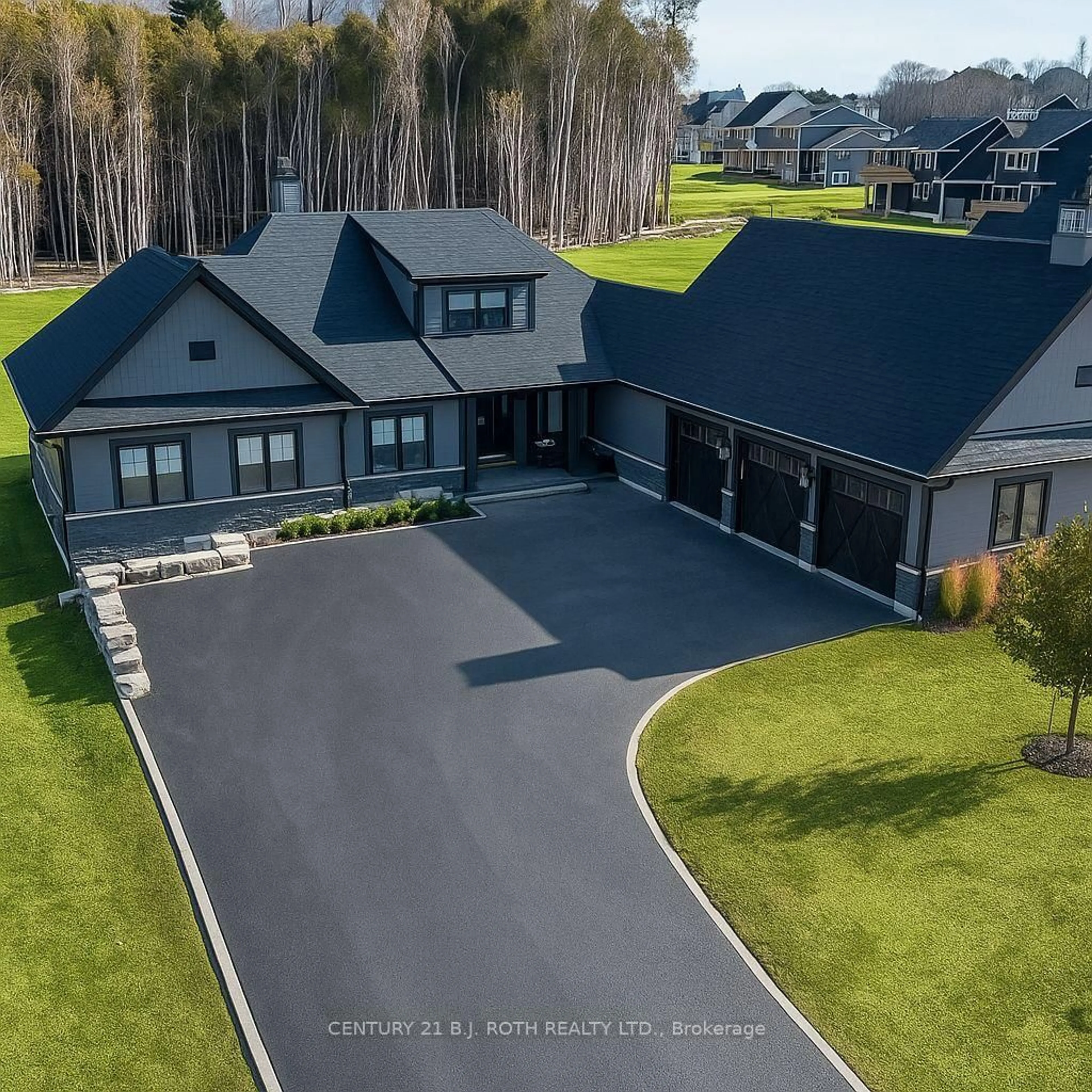 A pic from outside/outdoor area/front of a property/back of a property/a pic from drone, street for 7 Cleveland Crt, Oro-Medonte Ontario L0K 1E0