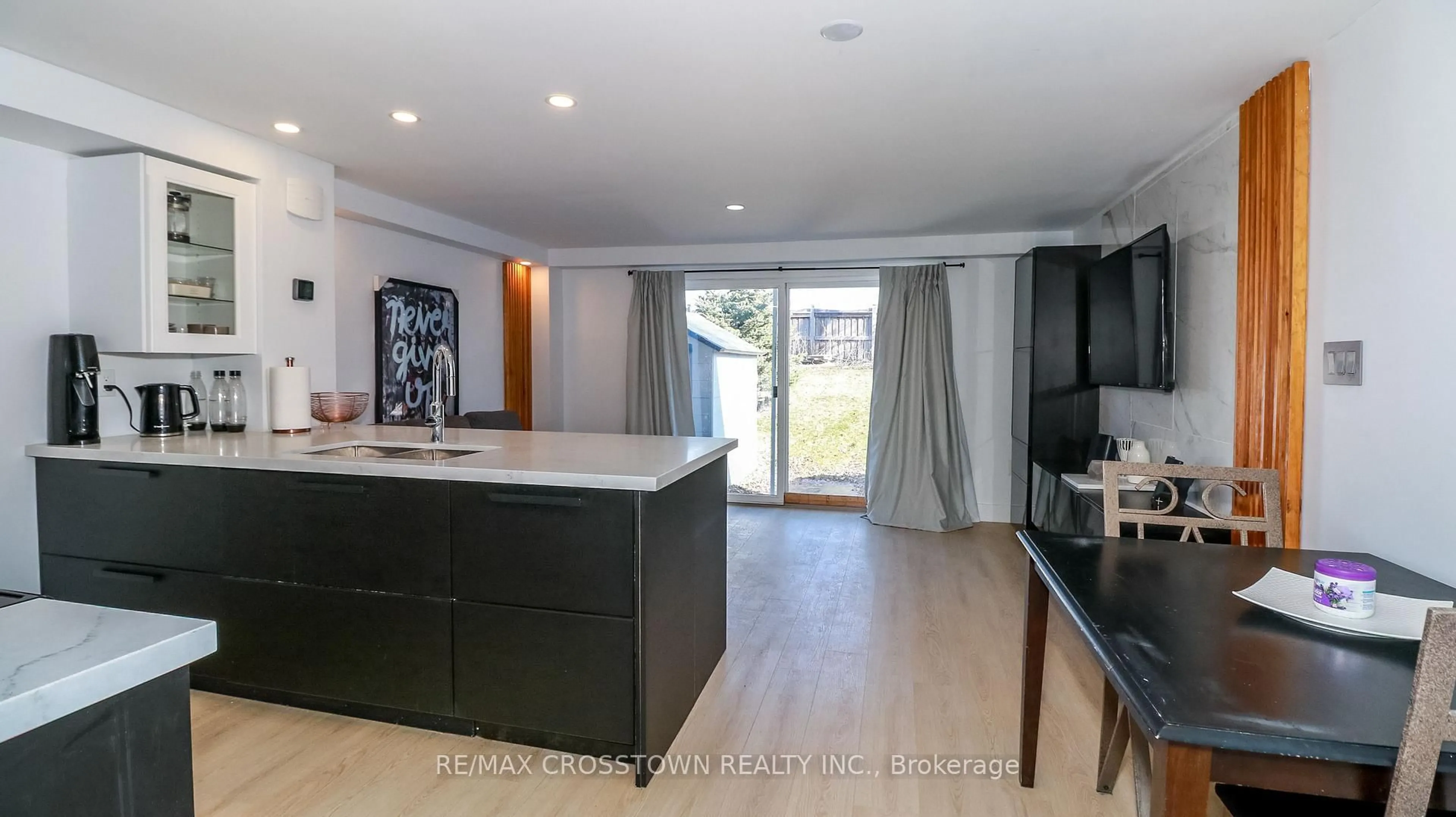 Open concept kitchen, ceramic/tile floor for 358 Dunsmore Lane, Barrie Ontario L4M 7B2