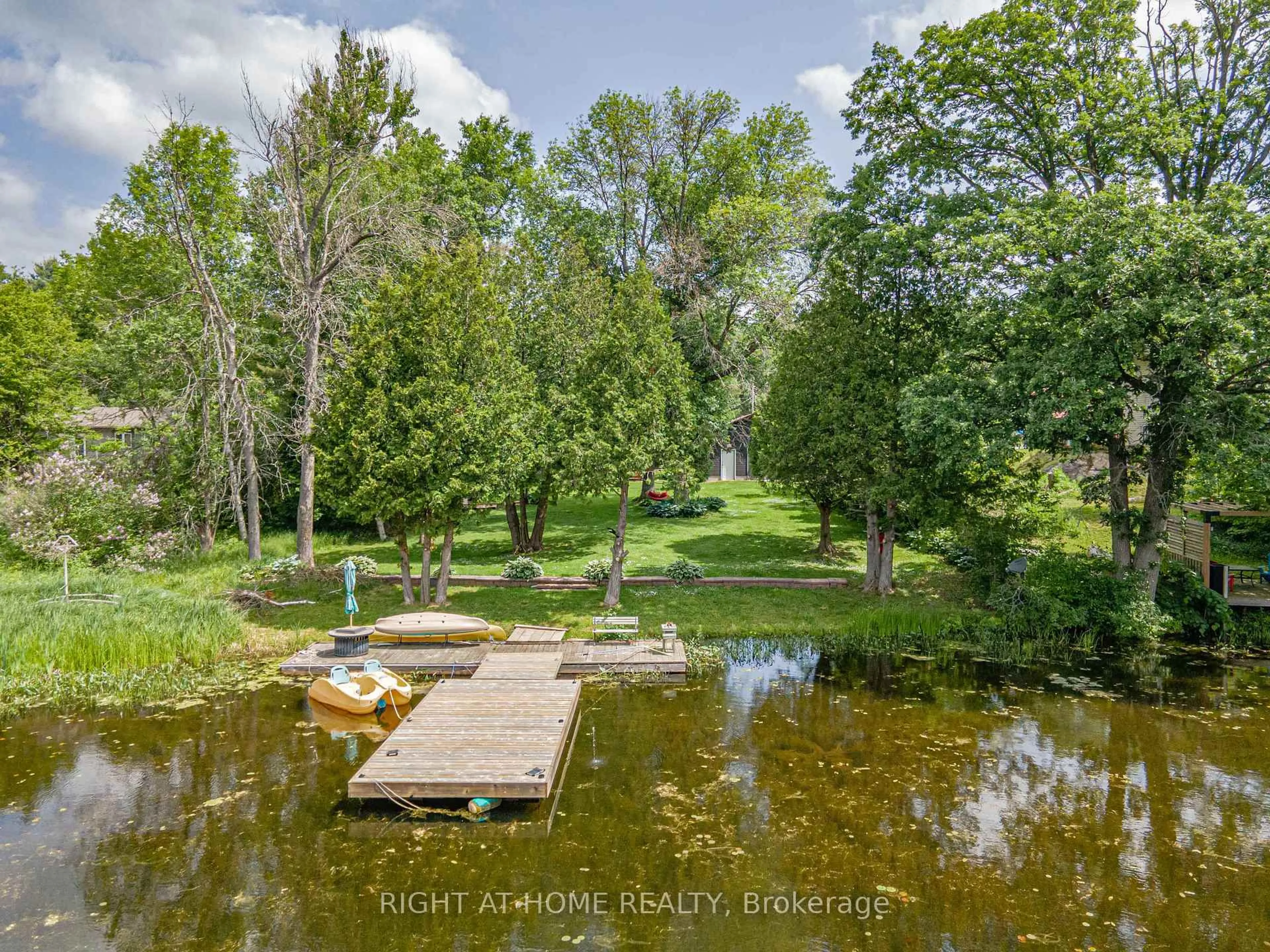 A pic from outside/outdoor area/front of a property/back of a property/a pic from drone, water/lake/river/ocean view for 5171 Severn Pines Cres, Severn Ontario L0K 2B0