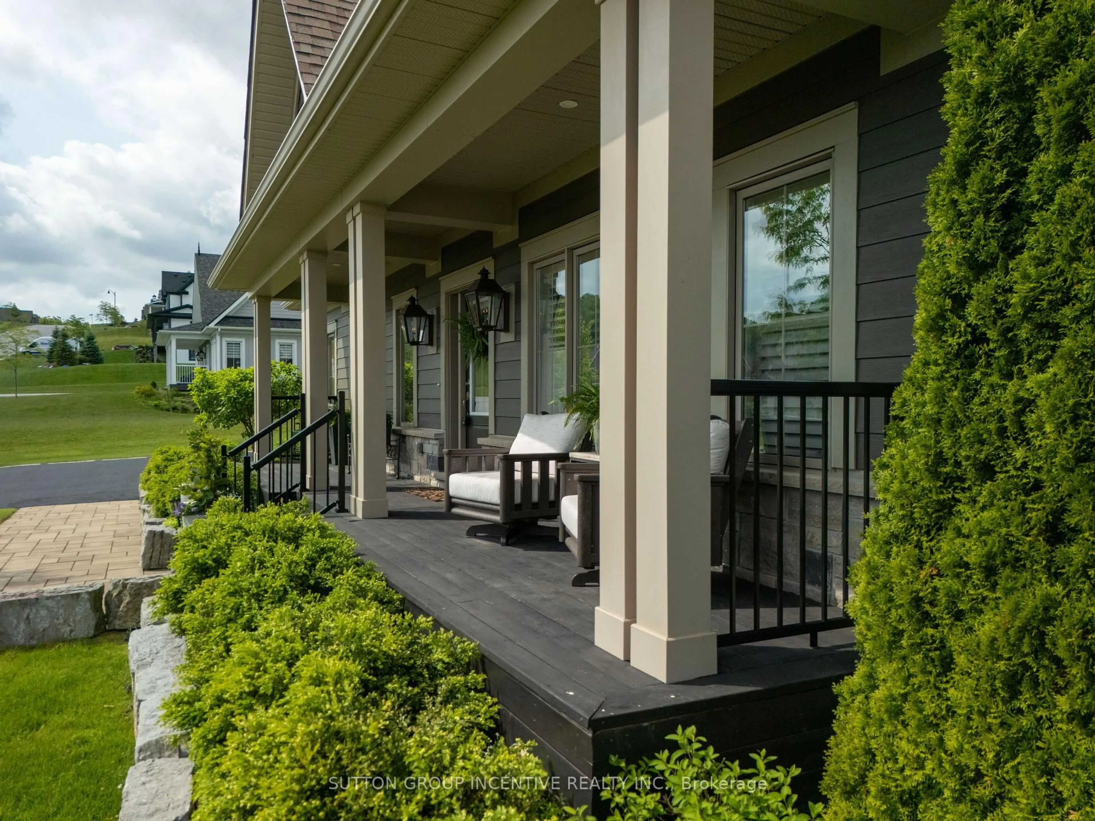 Patio, street for 22 thoroughbred Dr, Oro-Medonte Ontario L0K 1E0