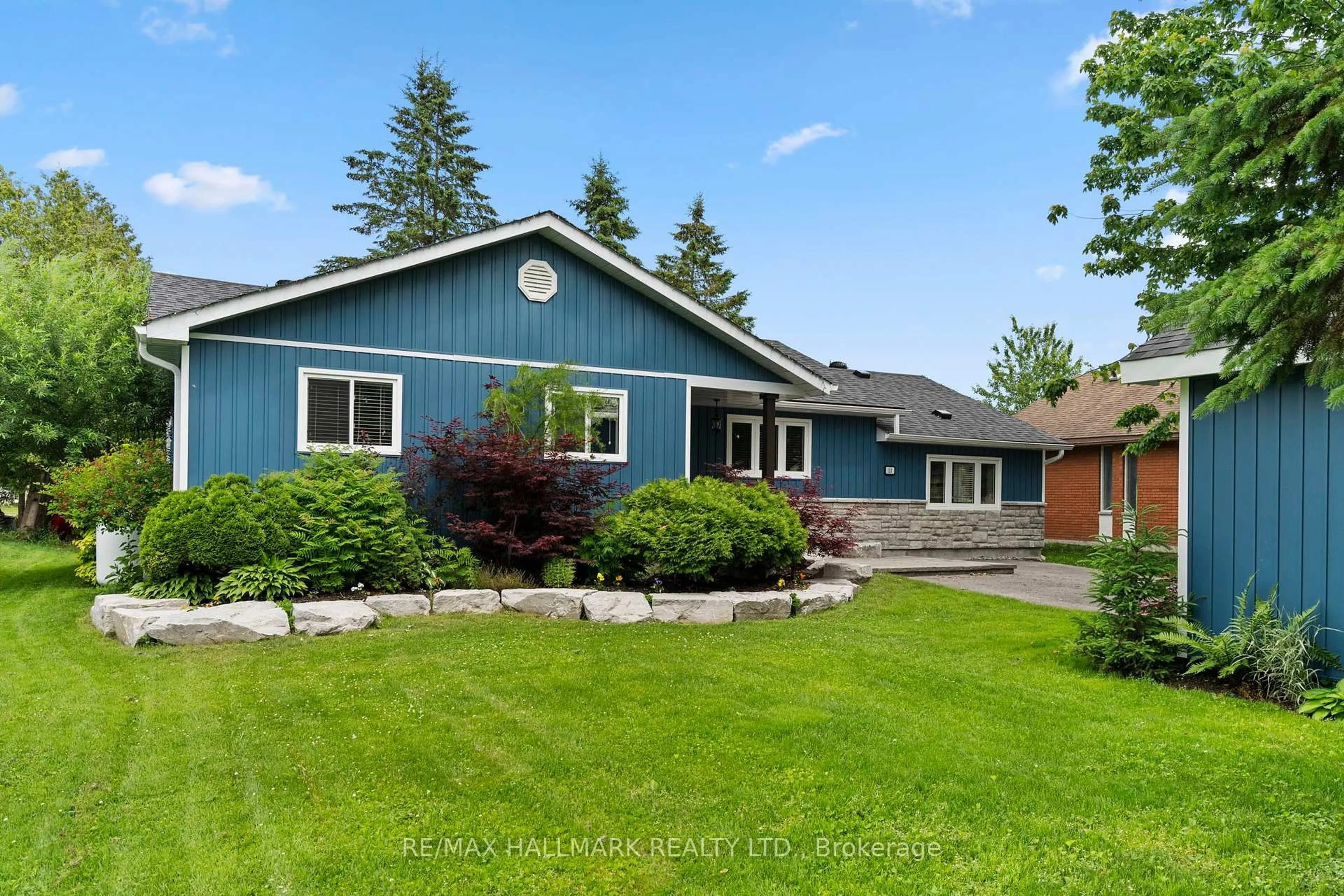 Home with vinyl exterior material, unknown for 13 Pinetree Crt, Ramara Ontario L0K 1B0