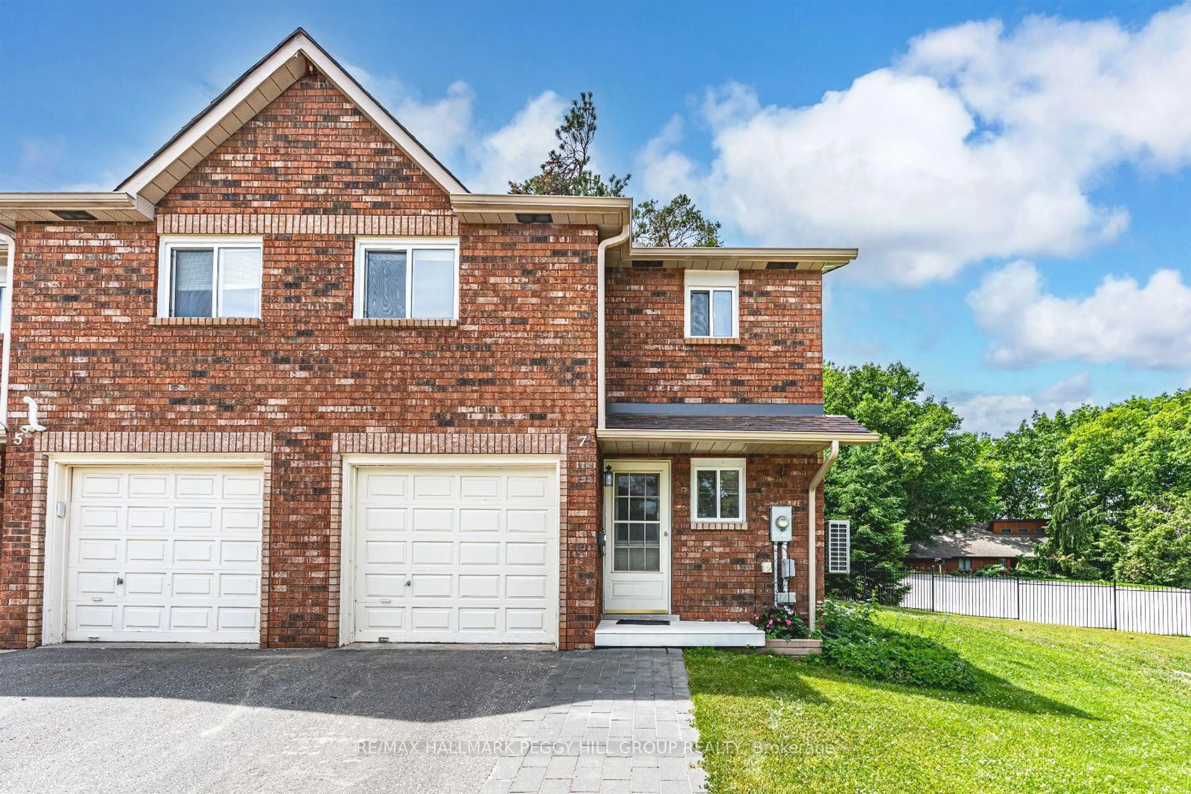 Home with brick exterior material, street for 7 Partridge Rd, Barrie Ontario L4N 6W4