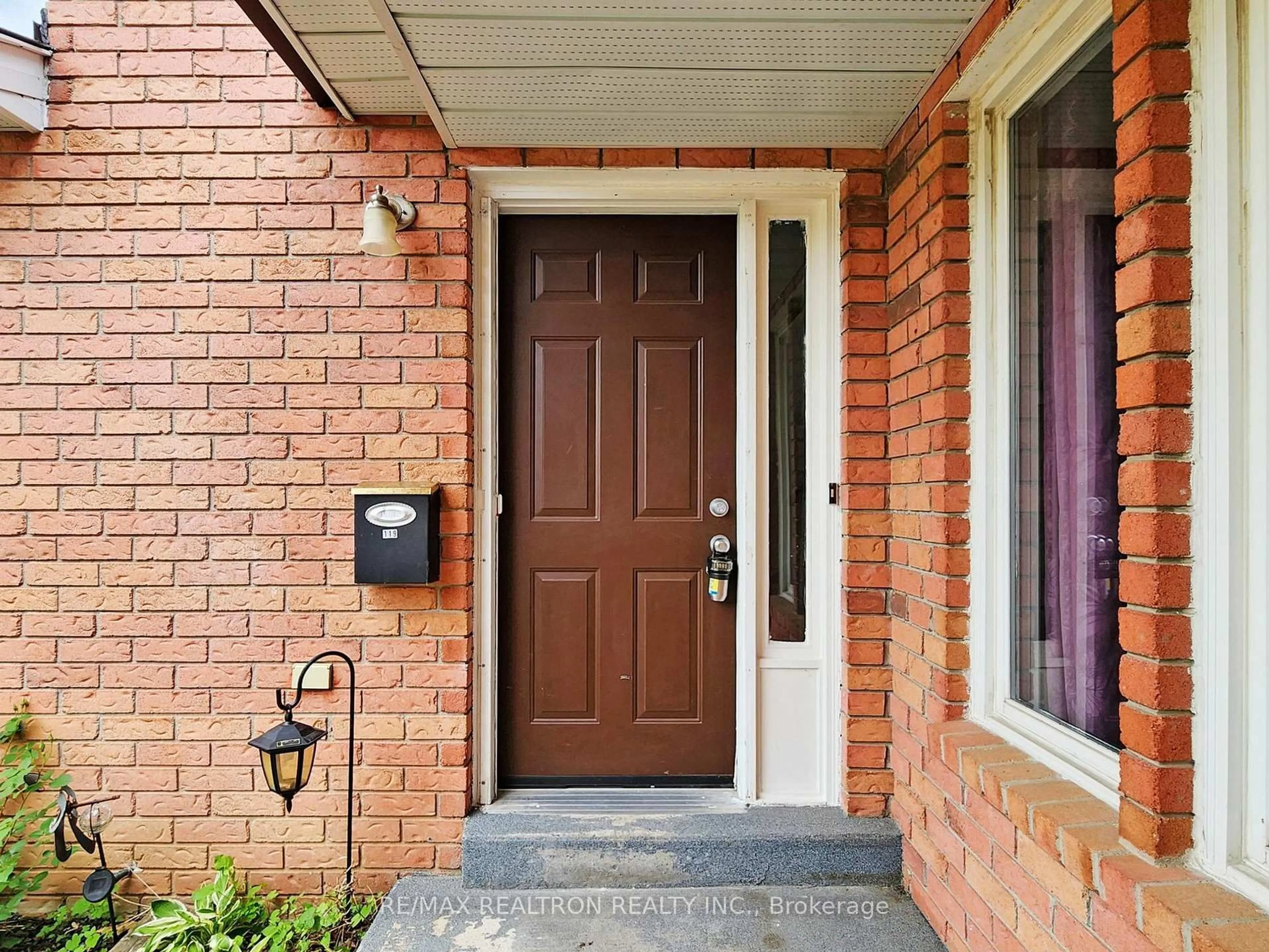 Home with brick exterior material, street for 119 Garden Dr, Barrie Ontario L4N 5T9