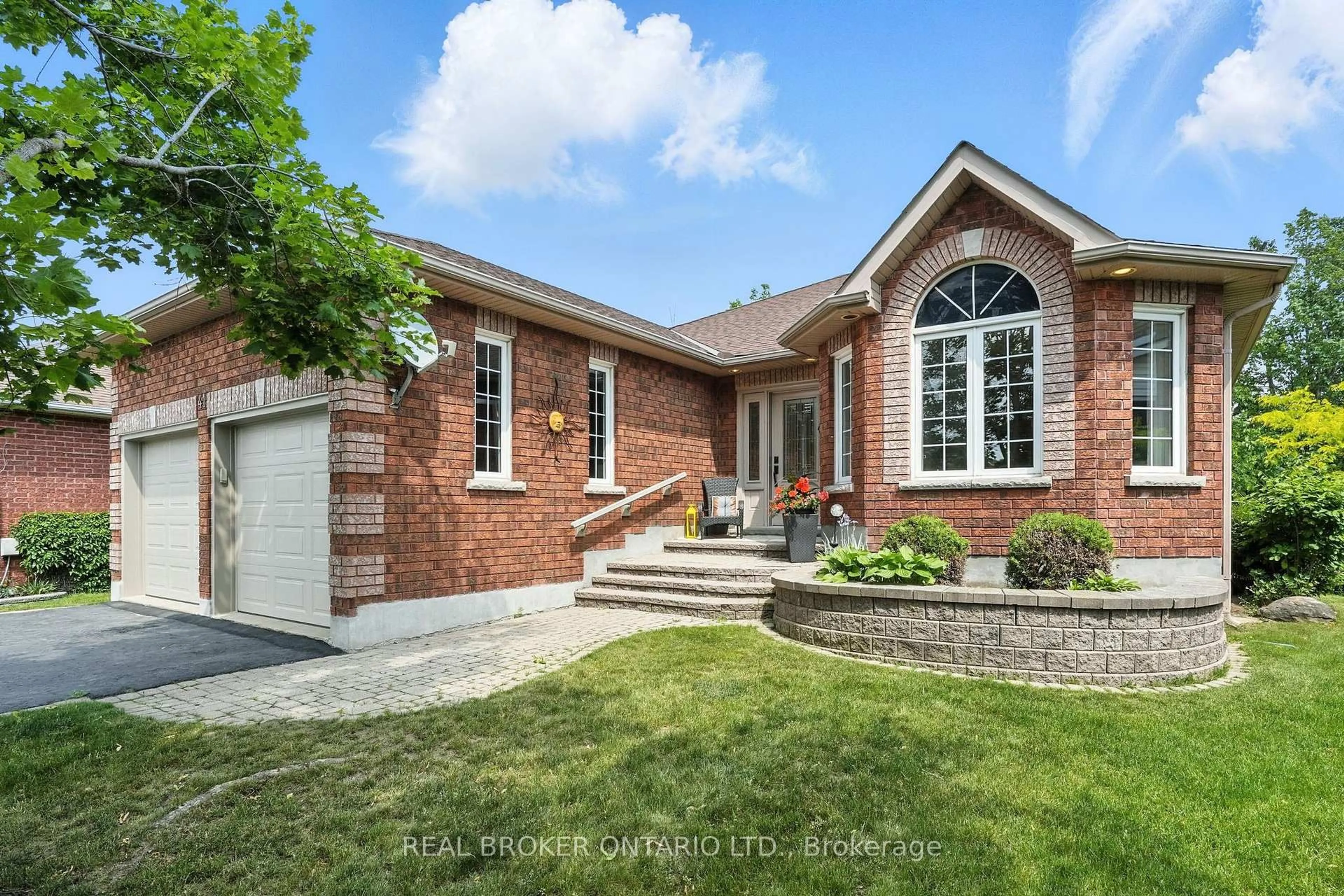 Home with brick exterior material, street for 41 Emms Dr, Barrie Ontario L4N 8H3