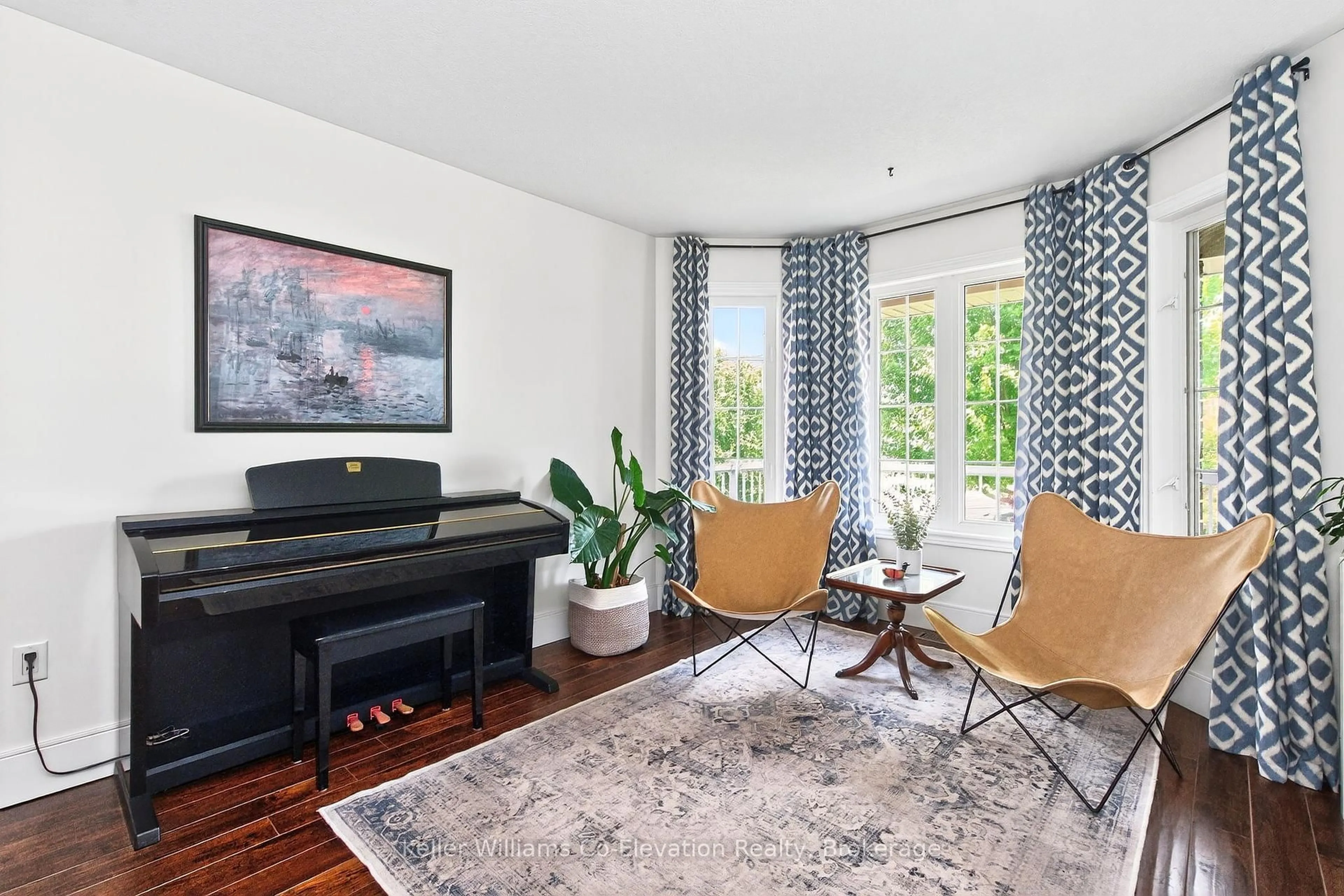 Living room with furniture, unknown for 29 Rogers Rd, Penetanguishene Ontario L9M 0A3