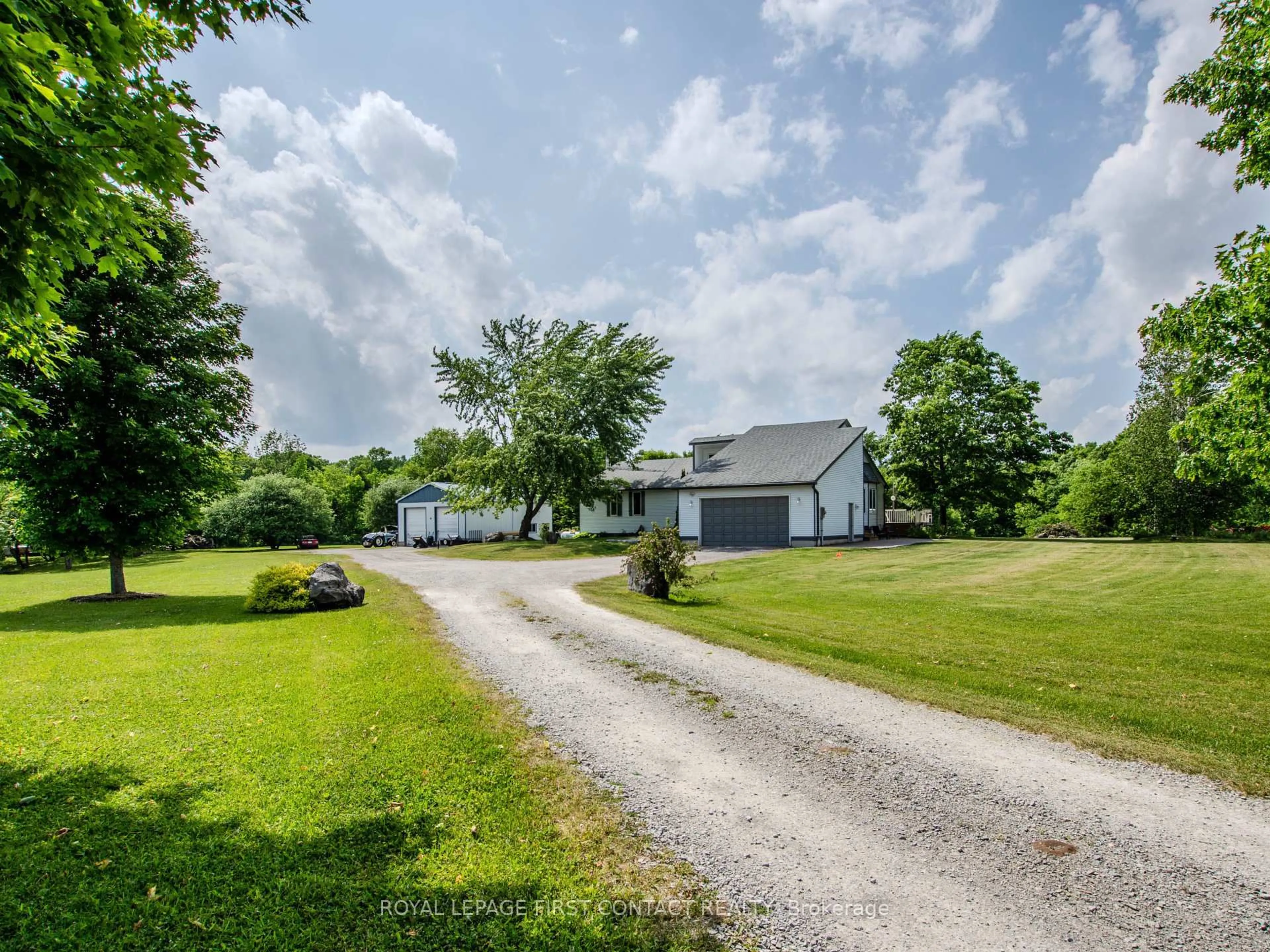 A pic from outside/outdoor area/front of a property/back of a property/a pic from drone, unknown for 1580 Flos 3 Rd, Springwater Ontario L0L 2K0