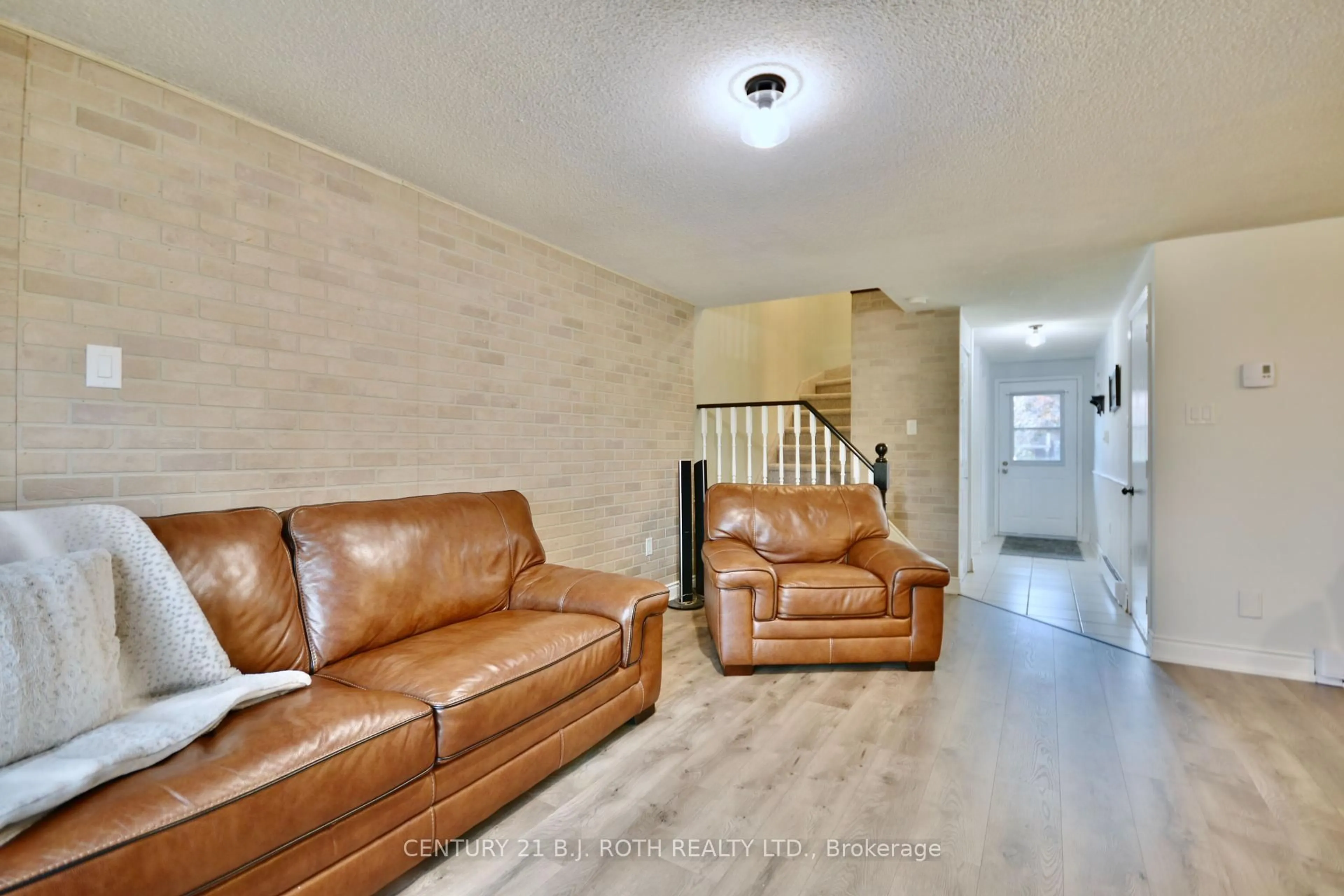 Living room with furniture, unknown for 11 Pheasant Tr, Barrie Ontario L4N 6W4