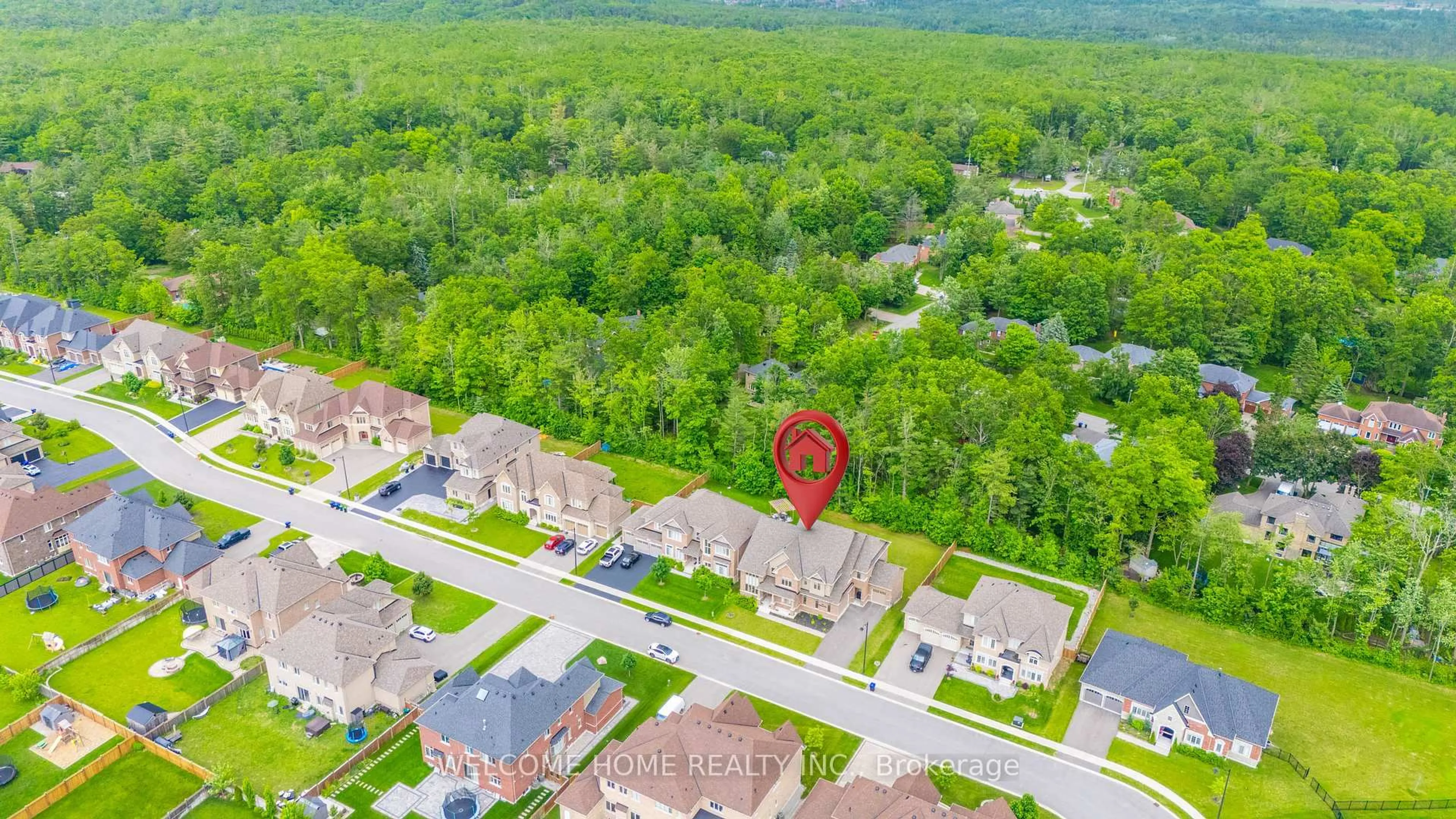 A pic from outside/outdoor area/front of a property/back of a property/a pic from drone, street for 65 Redmond Cres, Springwater Ontario L9X 1Z8