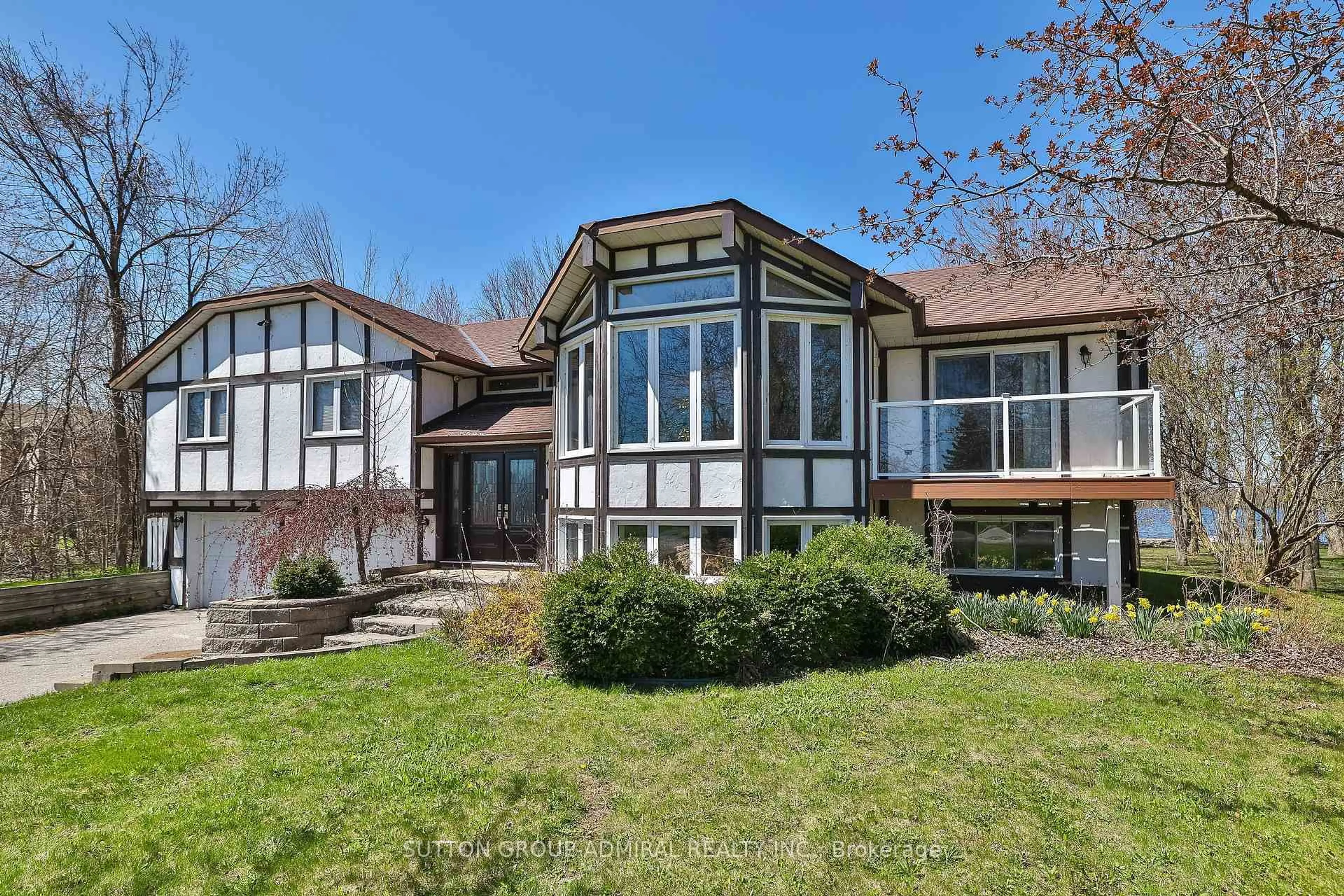 Home with brick exterior material, unknown for 182 Bayshore Dr, Ramara Ontario L0K 1B0