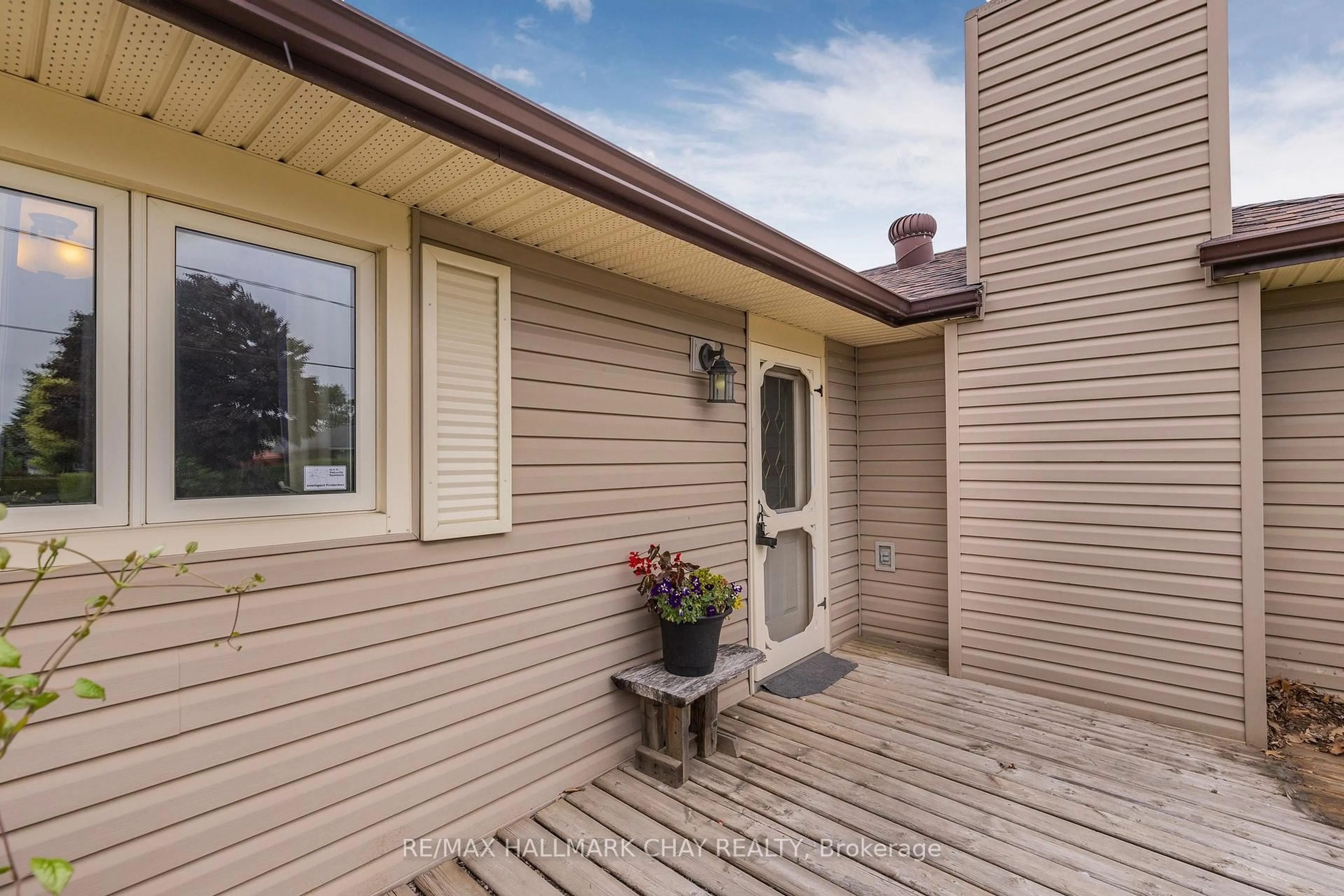 Unknown for 66 Queen St, Springwater Ontario L0L 1P0
