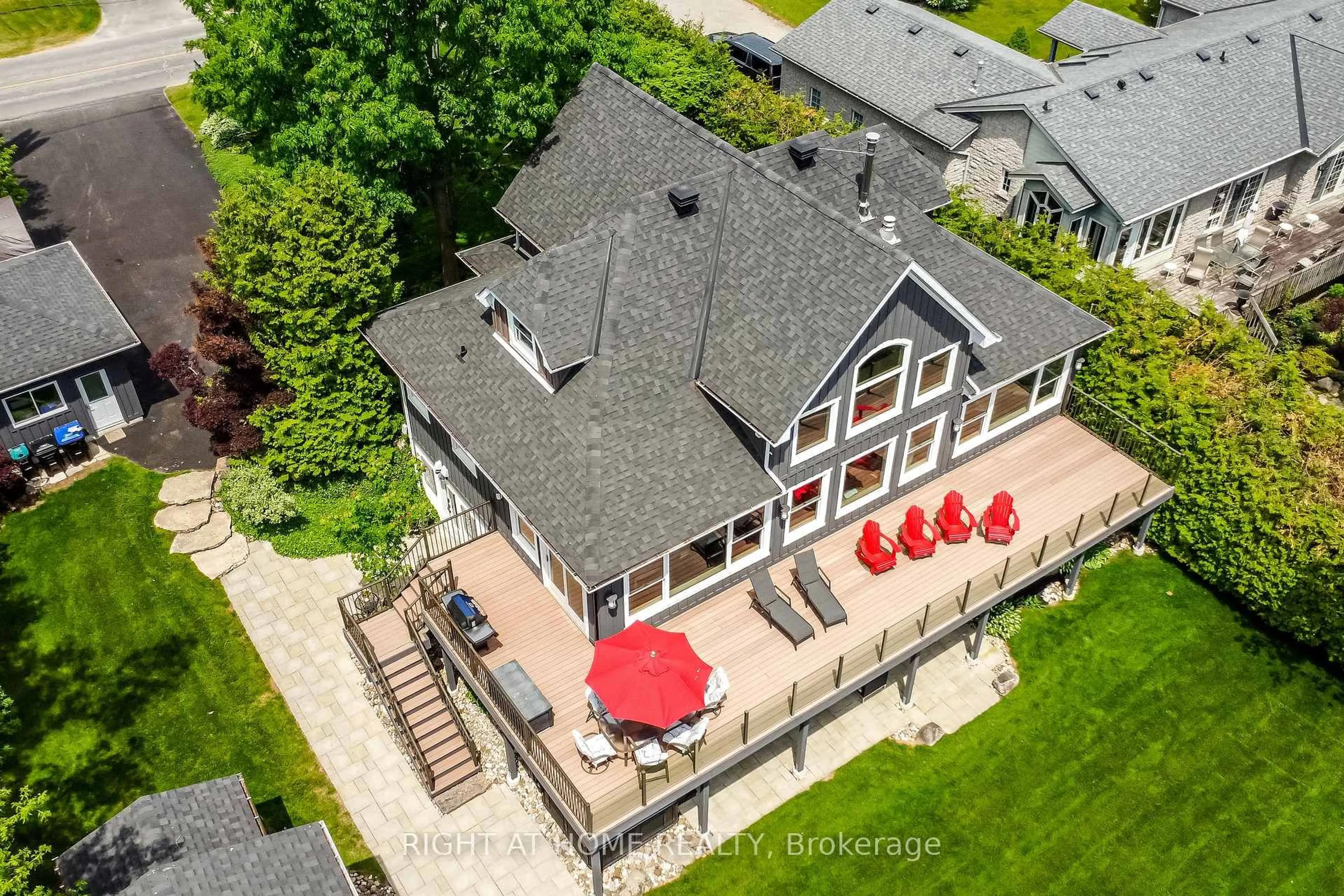 A pic from outside/outdoor area/front of a property/back of a property/a pic from drone, unknown for 21 Lakeshore Rd, Oro-Medonte Ontario L0L 2E0