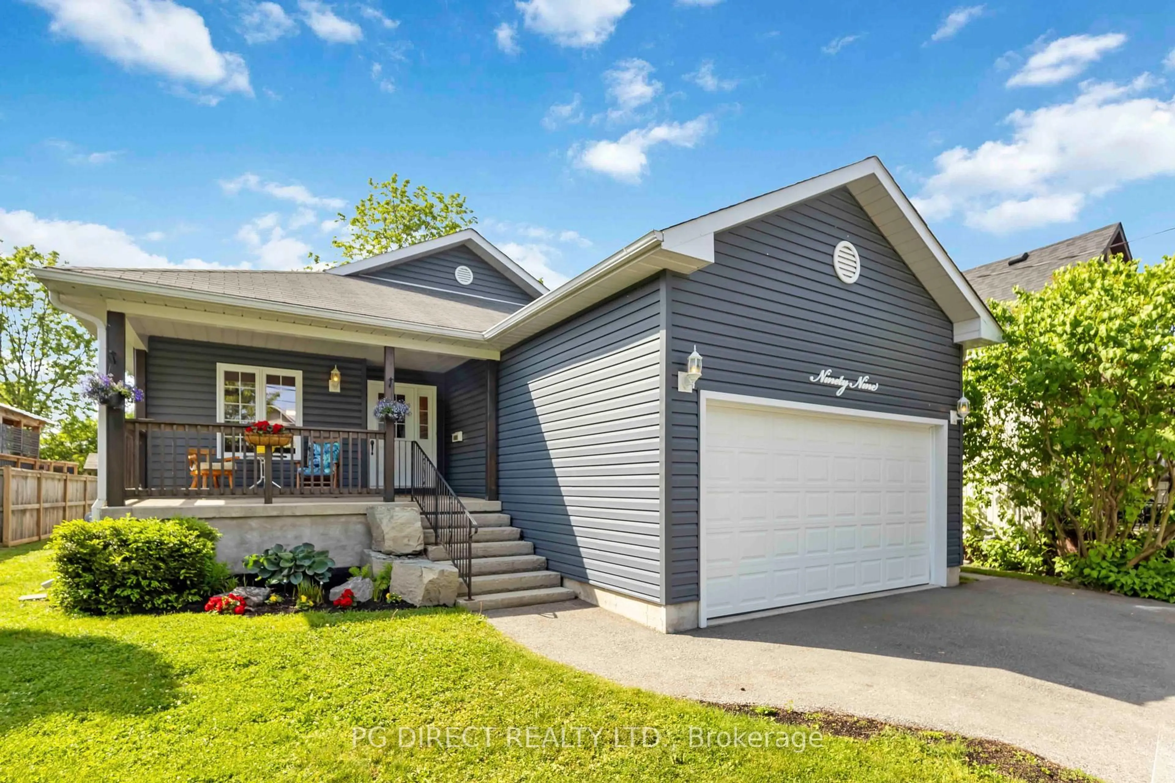 Home with vinyl exterior material, street for 99 James St, Orillia Ontario L3V 1L4