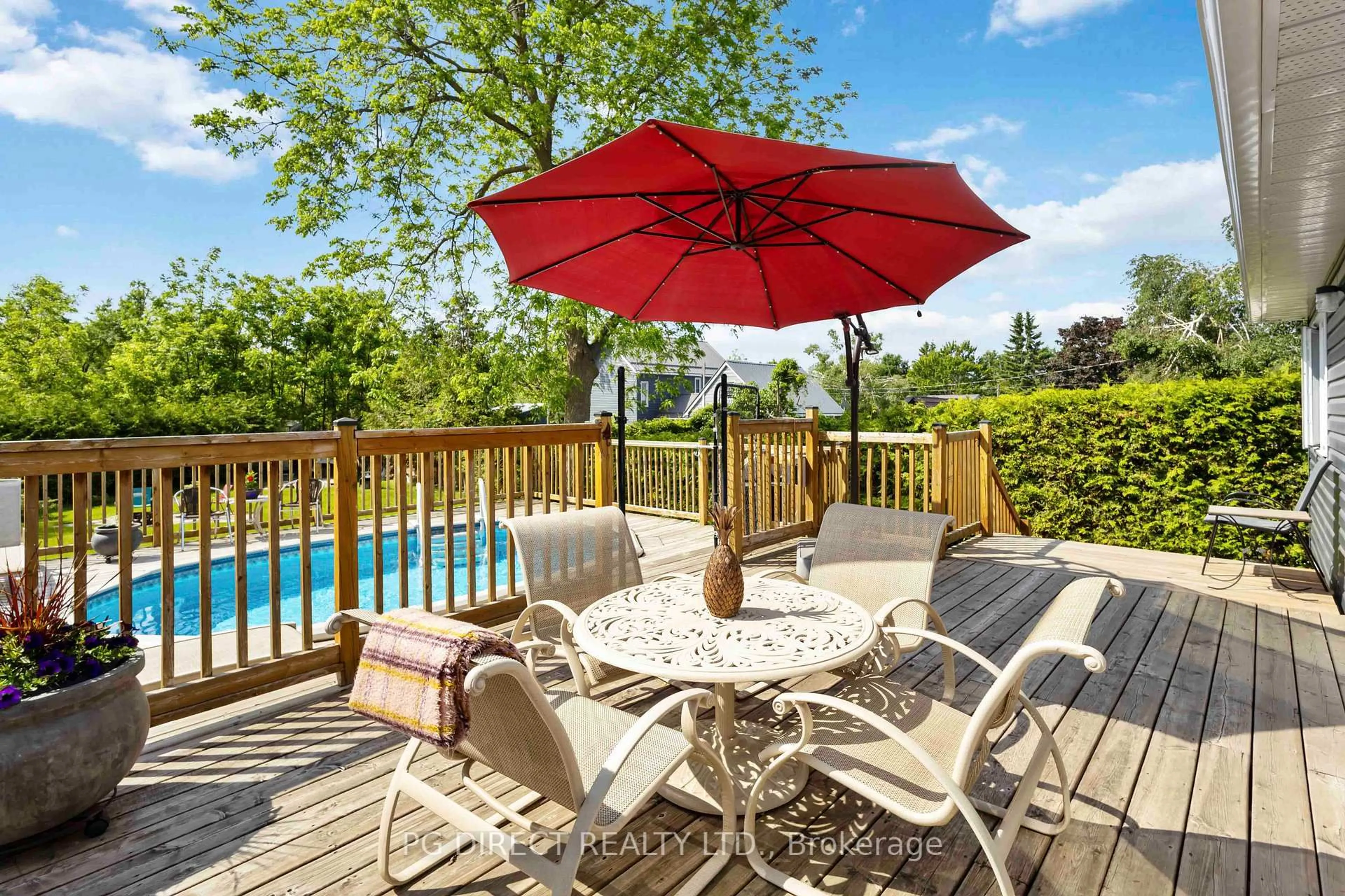 Patio, water/lake/river/ocean view for 99 James St, Orillia Ontario L3V 1L4