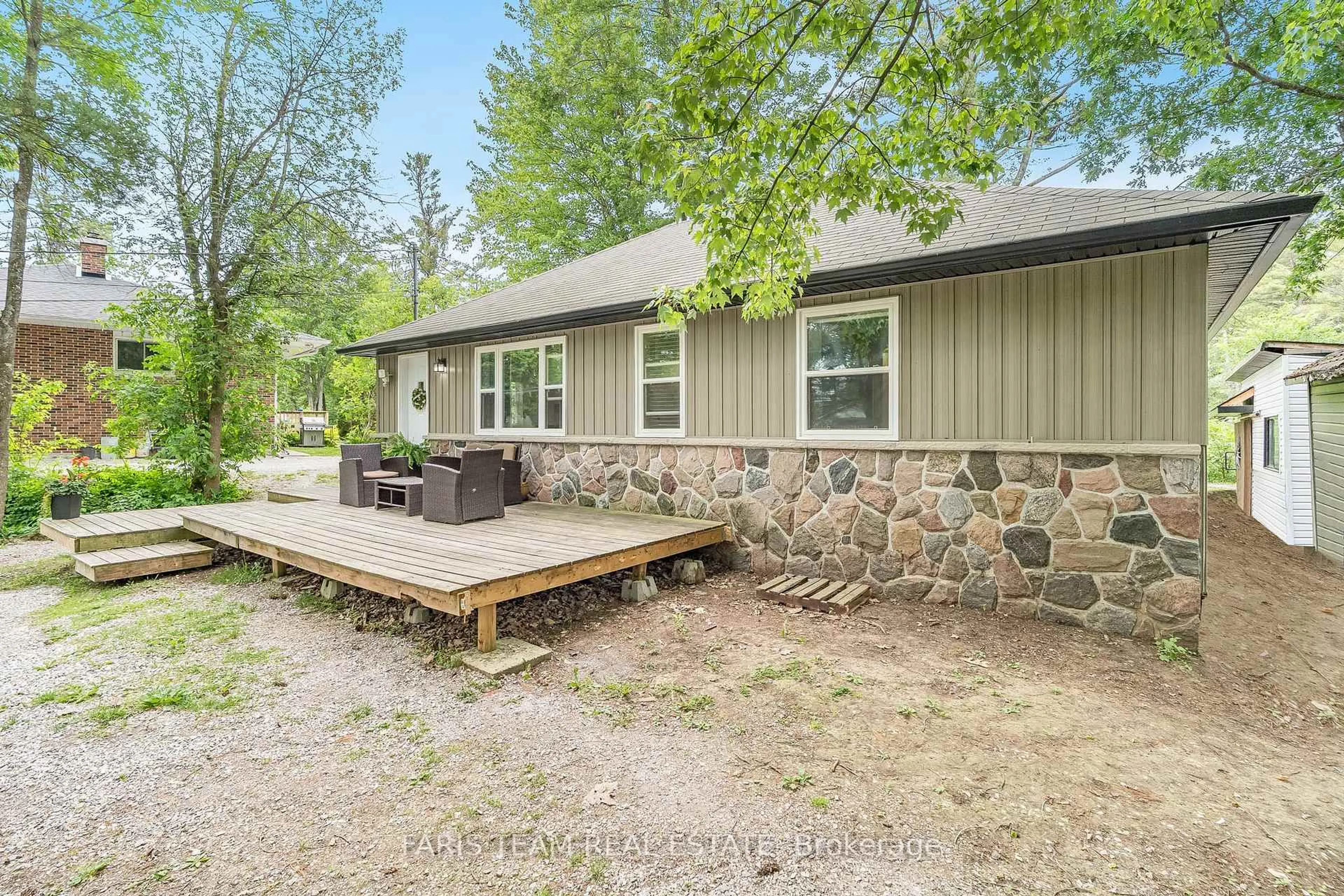 Patio, unknown for 3274 Muskoka St, Severn Ontario L0K 2B0