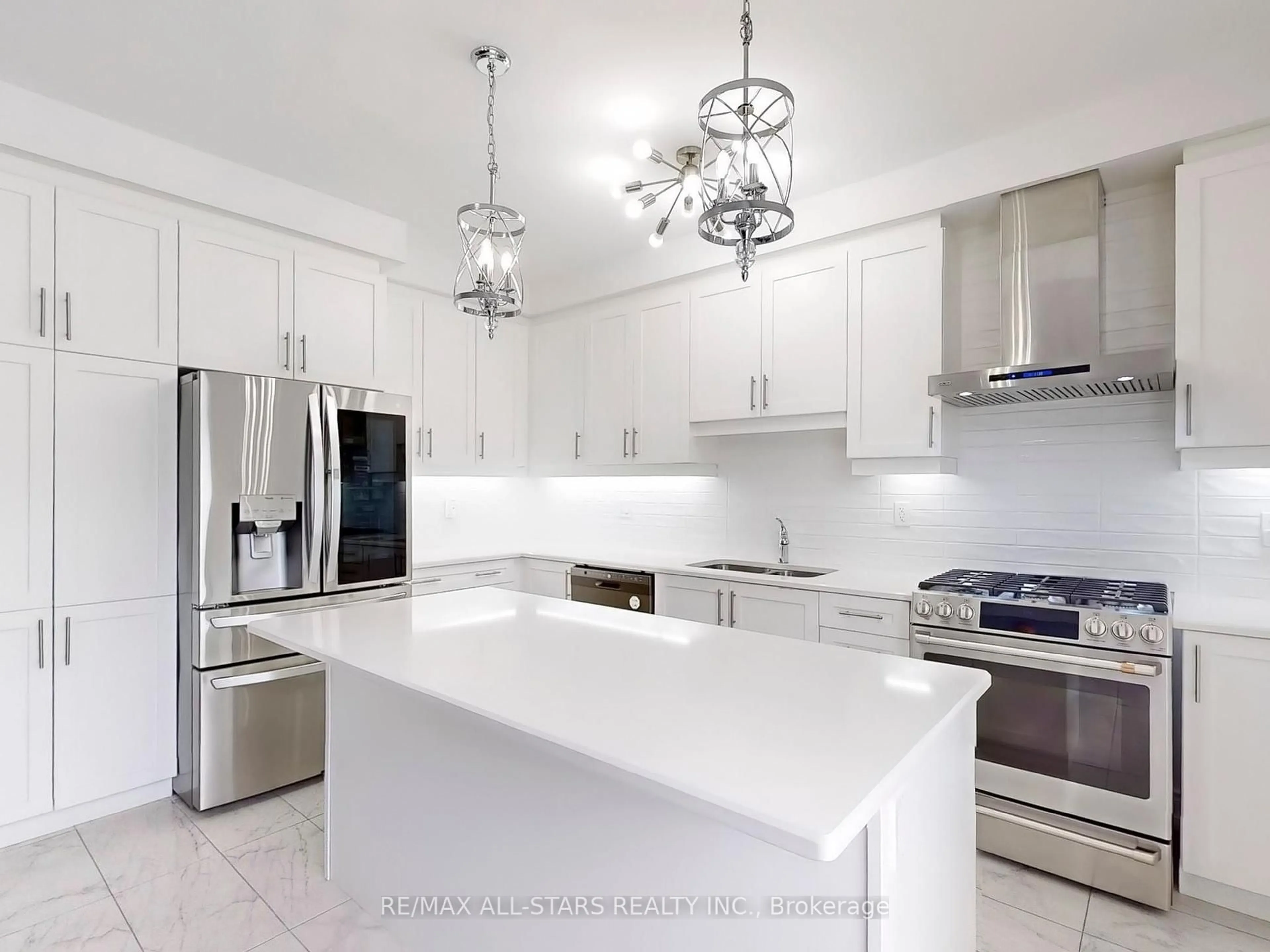 Contemporary kitchen, ceramic/tile floor for 5 Middleton Dr, Wasaga Beach Ontario L9Z 0L1