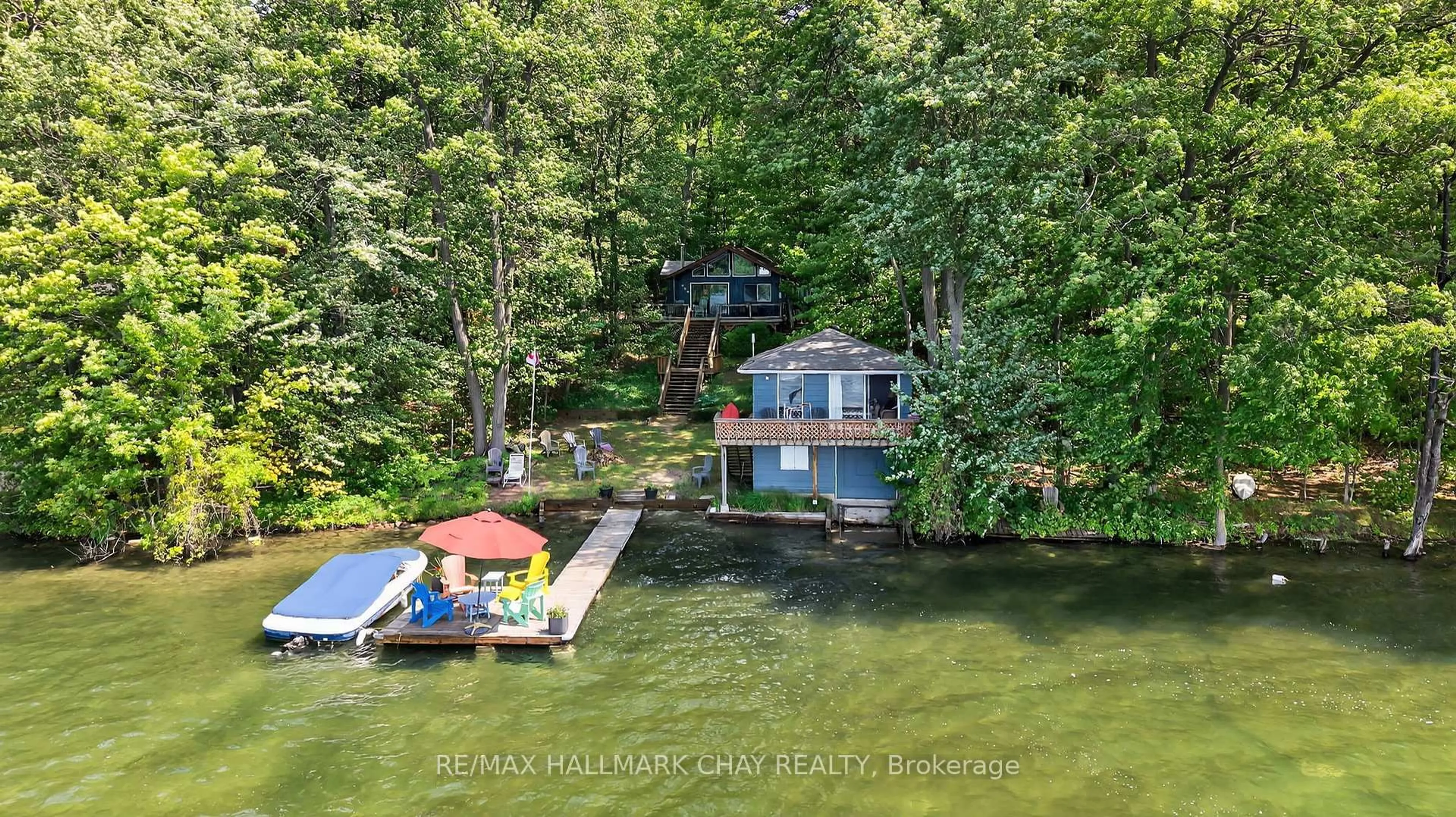 A pic from outside/outdoor area/front of a property/back of a property/a pic from drone, water/lake/river/ocean view for 112 FARLAIN LAKE Rd, Tiny Ontario L9M 0B5