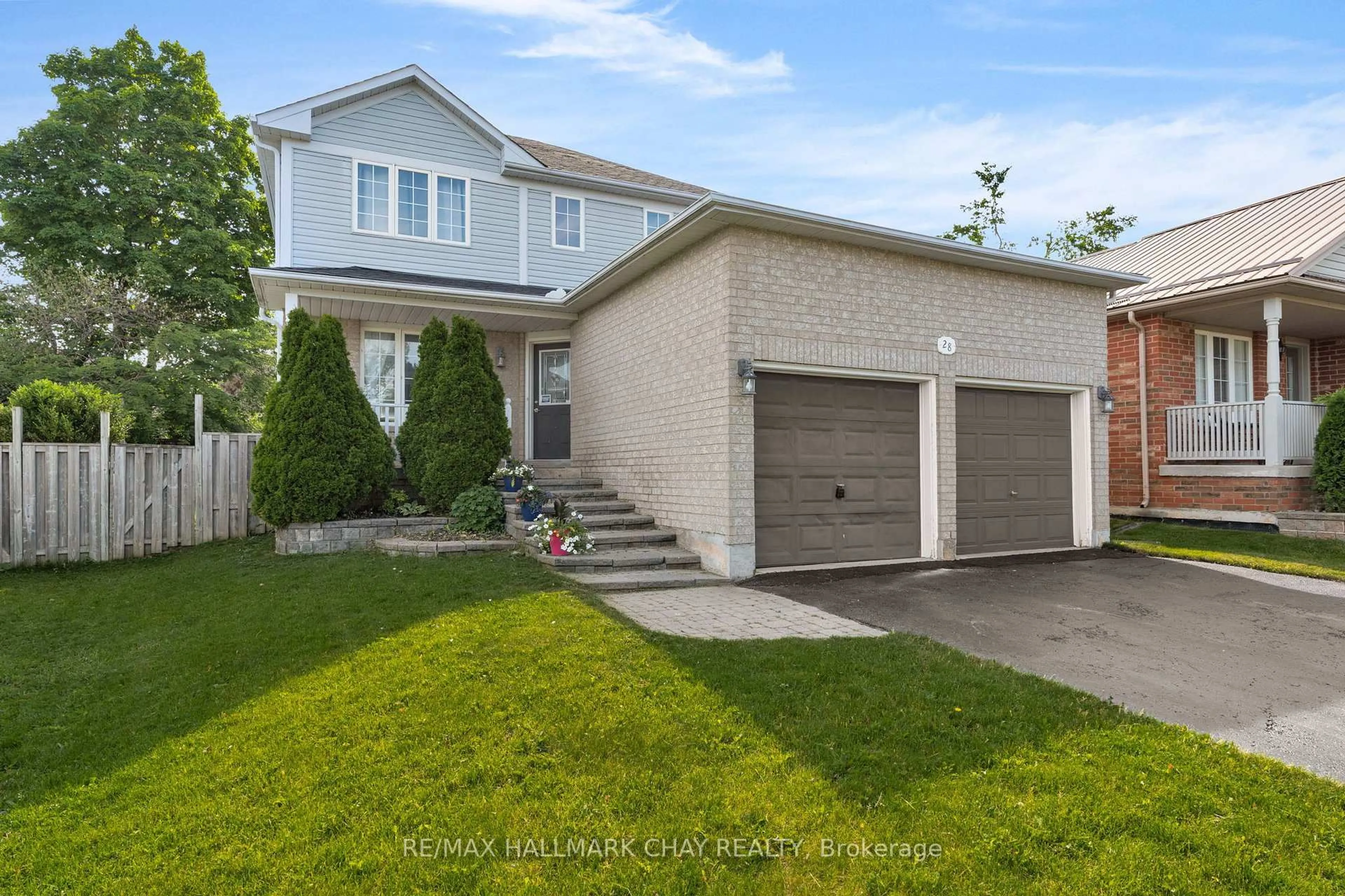Unknown for 28 Draper Cres, Barrie Ontario L4N 6B1
