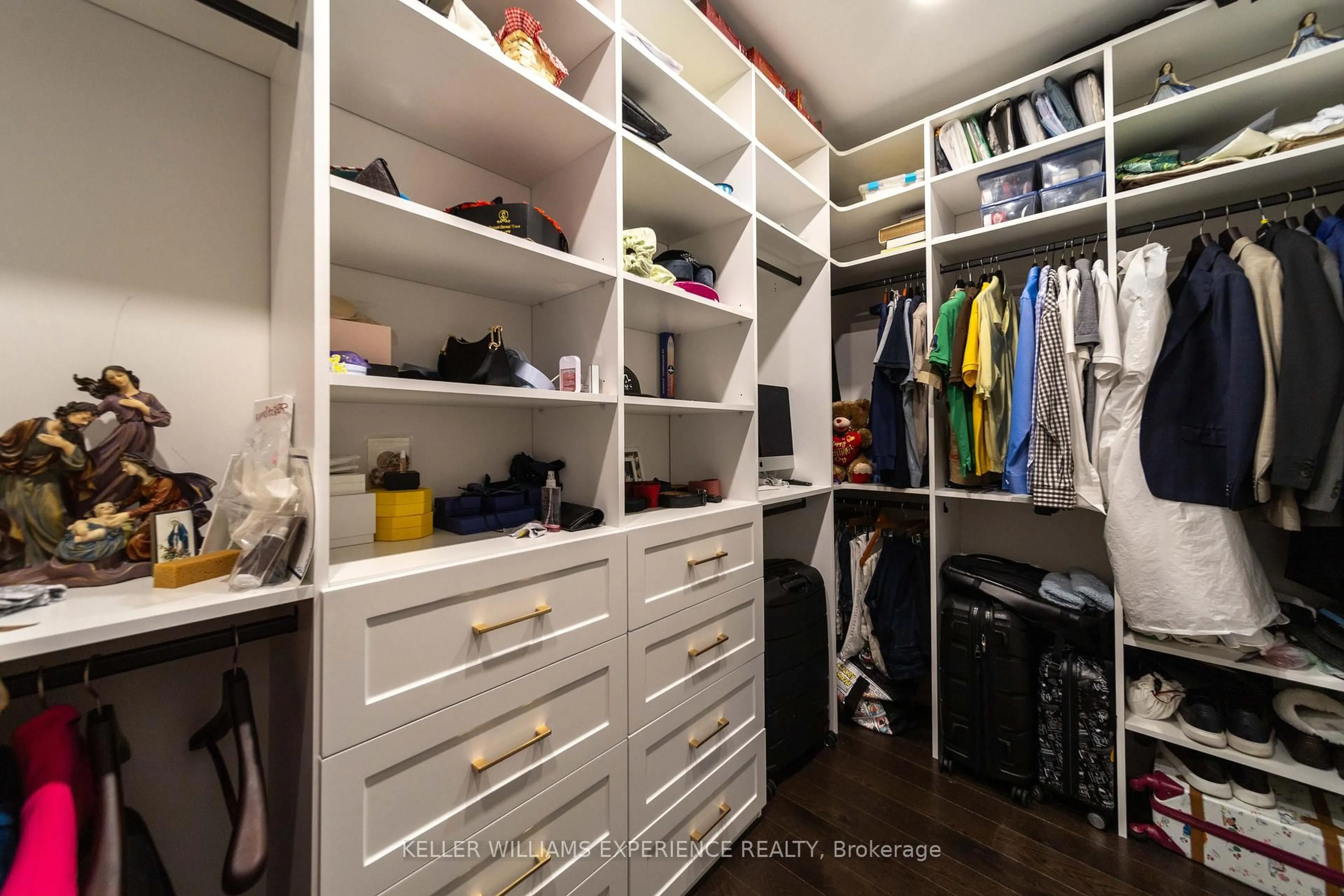 Storage room or clothes room or walk-in closet for 7 Bannister Rd, Barrie Ontario L9J 0L4