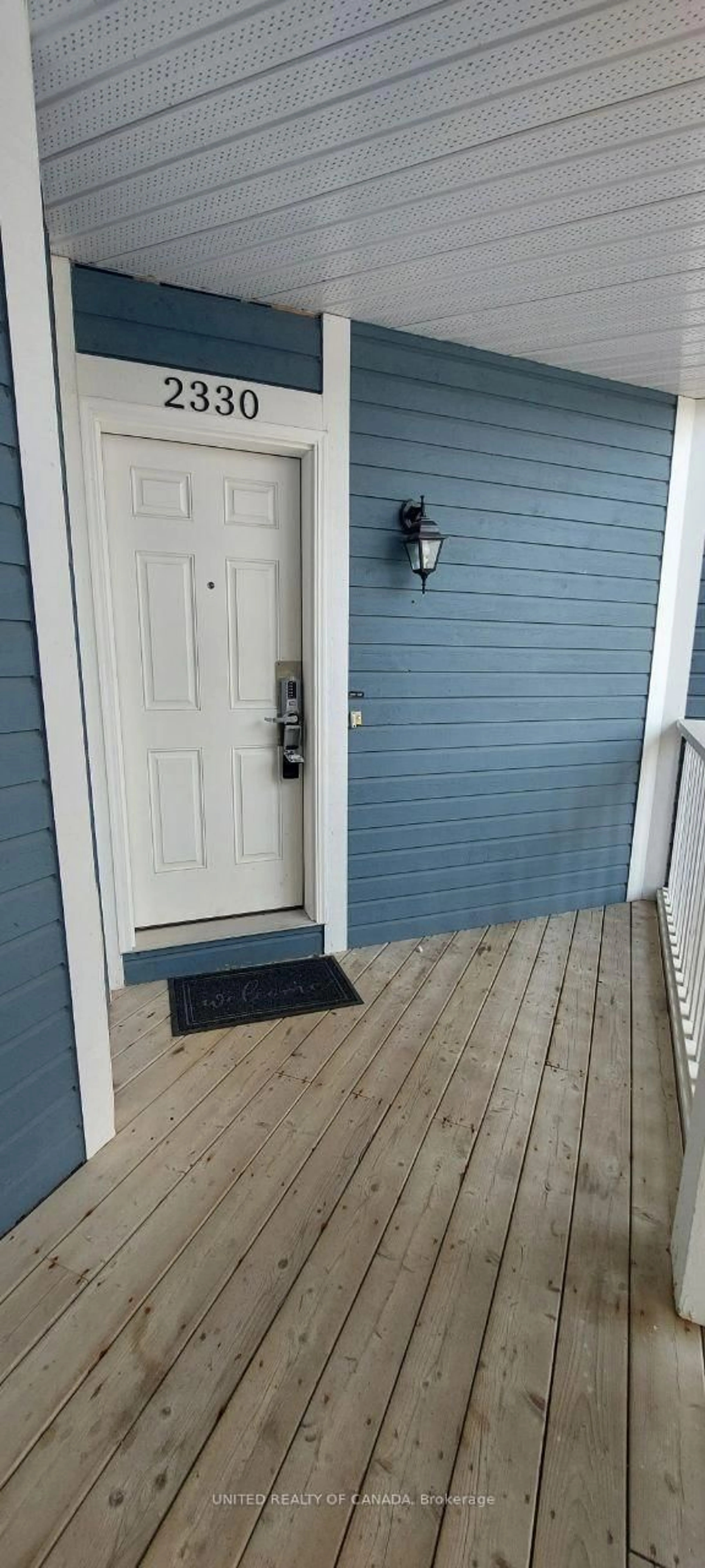 Indoor entryway for 90 Highland Dr #2330-2331, Oro-Medonte Ontario L0L 2L0