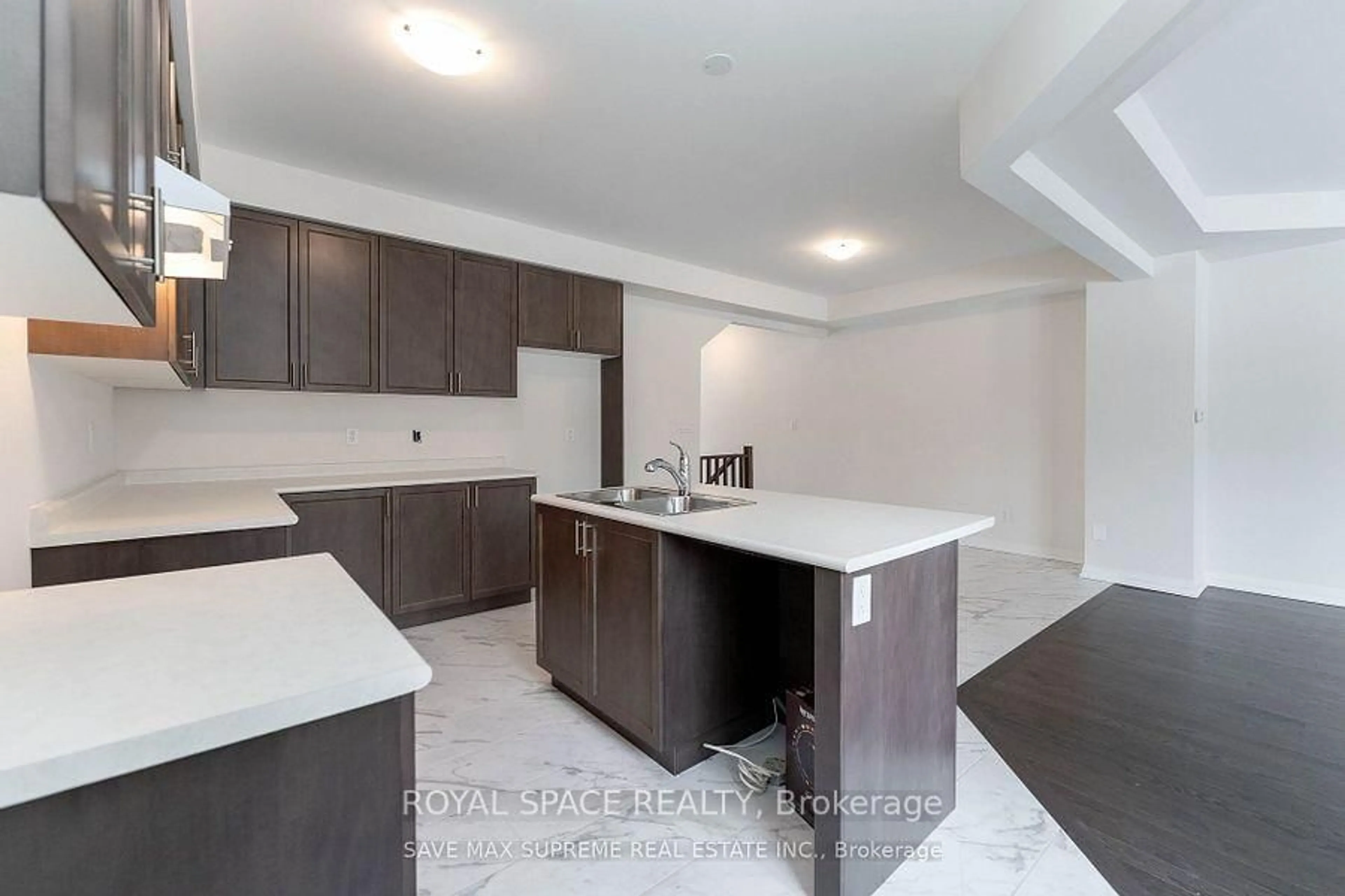 Open concept kitchen, unknown for 3 Federica Cres, Wasaga Beach Ontario L9Z 0N5