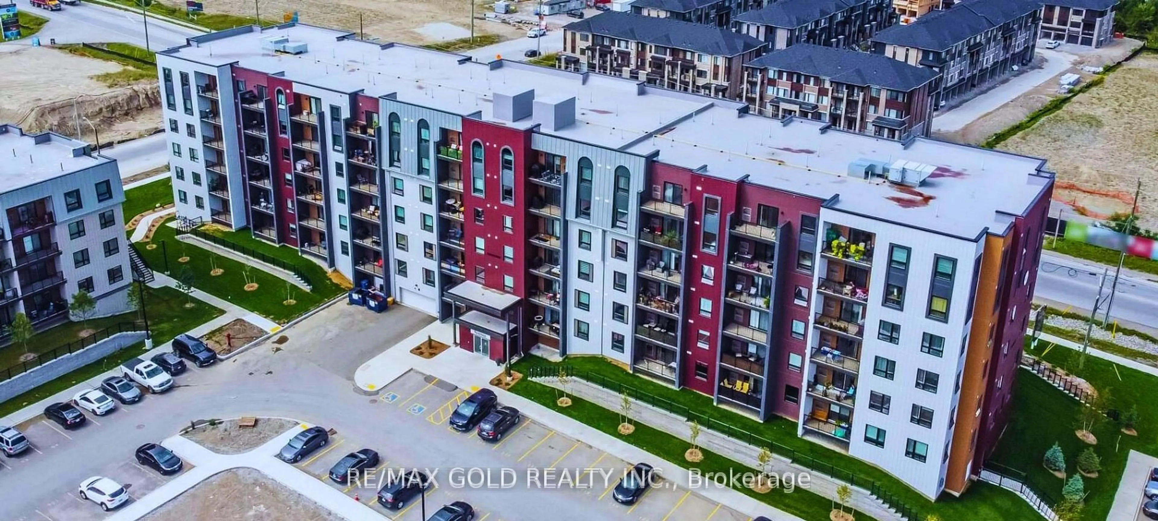 A pic from outside/outdoor area/front of a property/back of a property/a pic from drone, city buildings view from balcony for 4 Spice Way #504, Barrie Ontario L9J 0M2