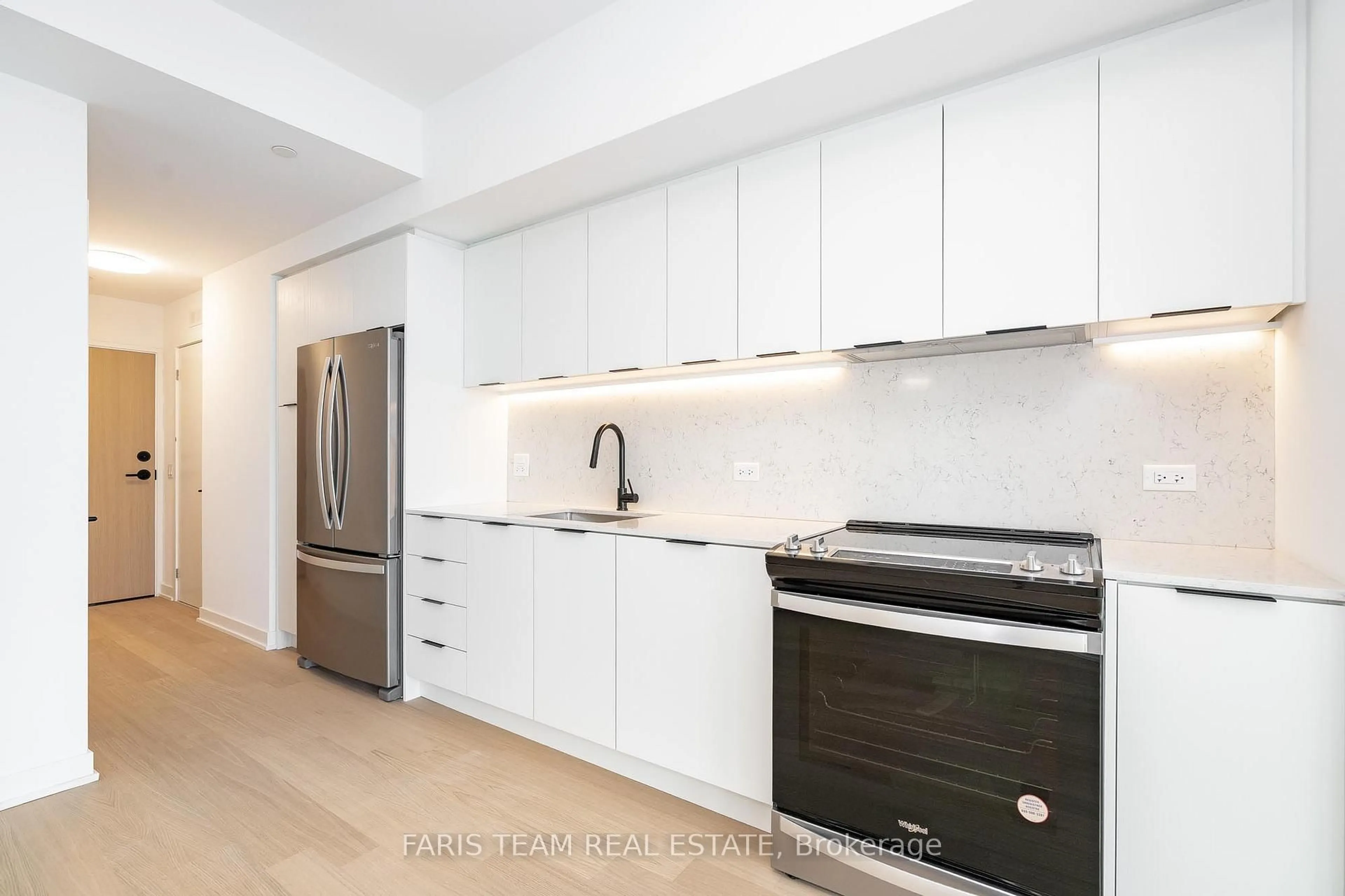 Unknown for 31 Huron St #325, Collingwood Ontario L9Y 0E8