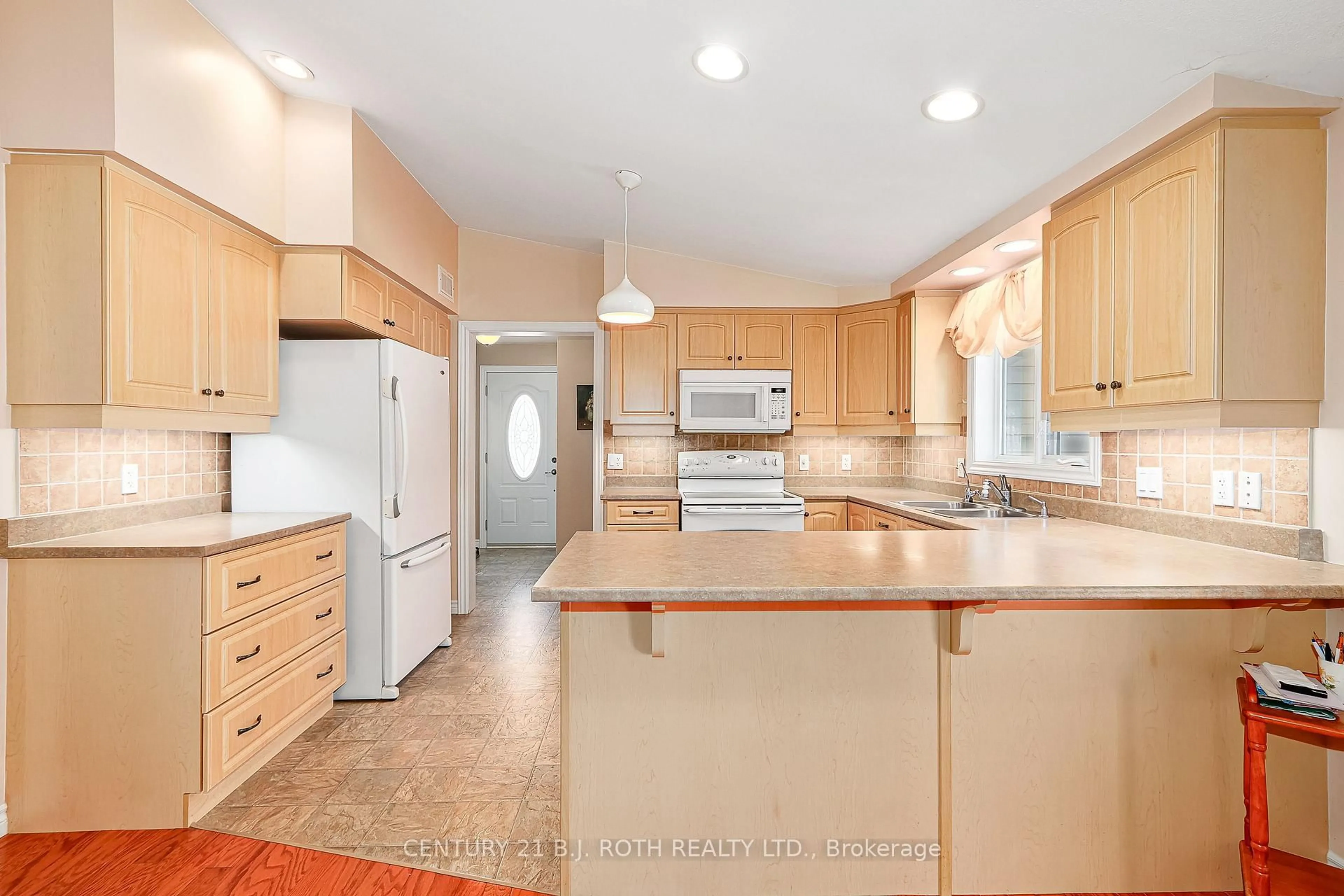 Unknown for 32 Illinois Cres, Wasaga Beach Ontario L9Z 3A8