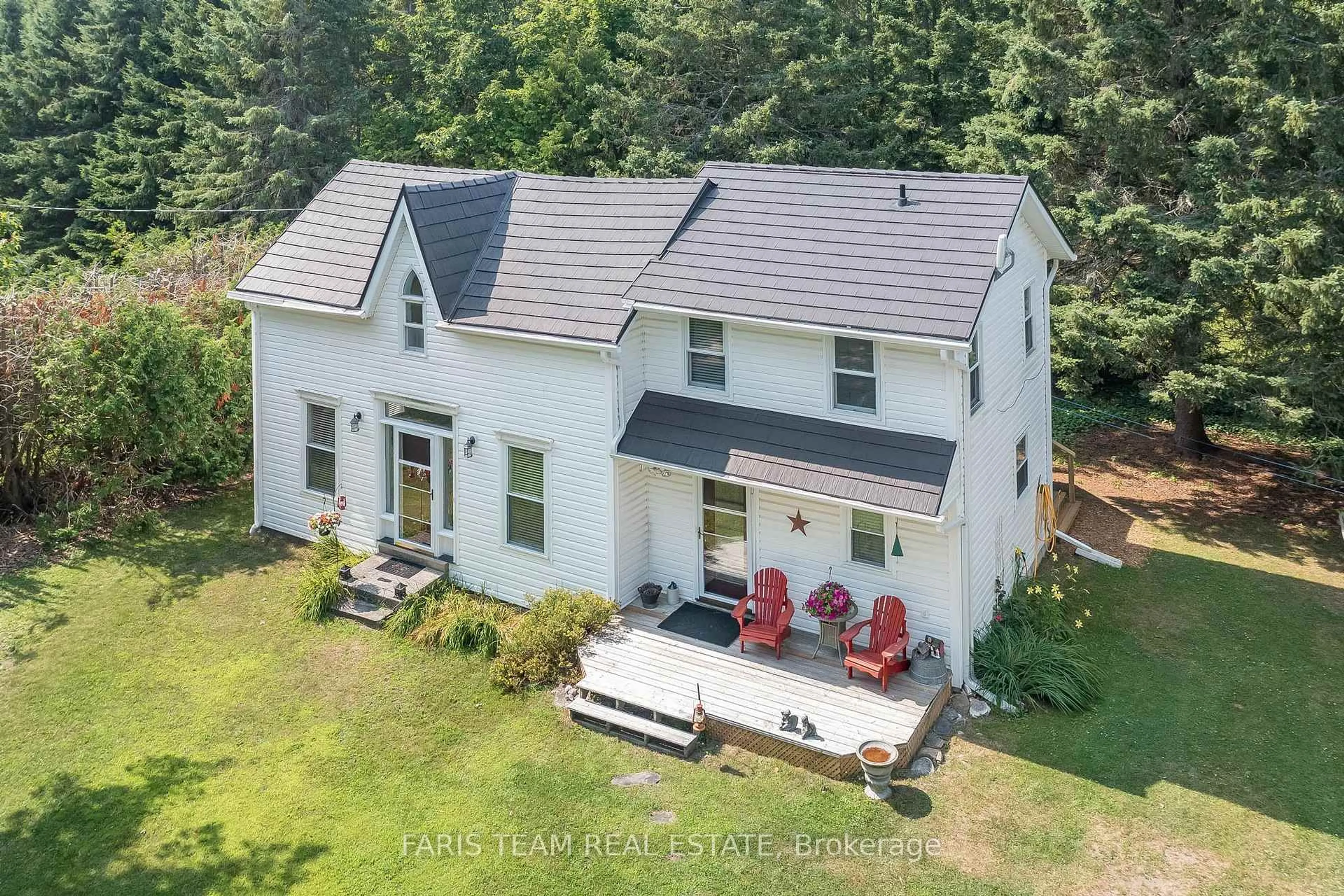 A pic from outside/outdoor area/front of a property/back of a property/a pic from drone, unknown for 1897 10 Line, Oro-Medonte Ontario L0L 1T0