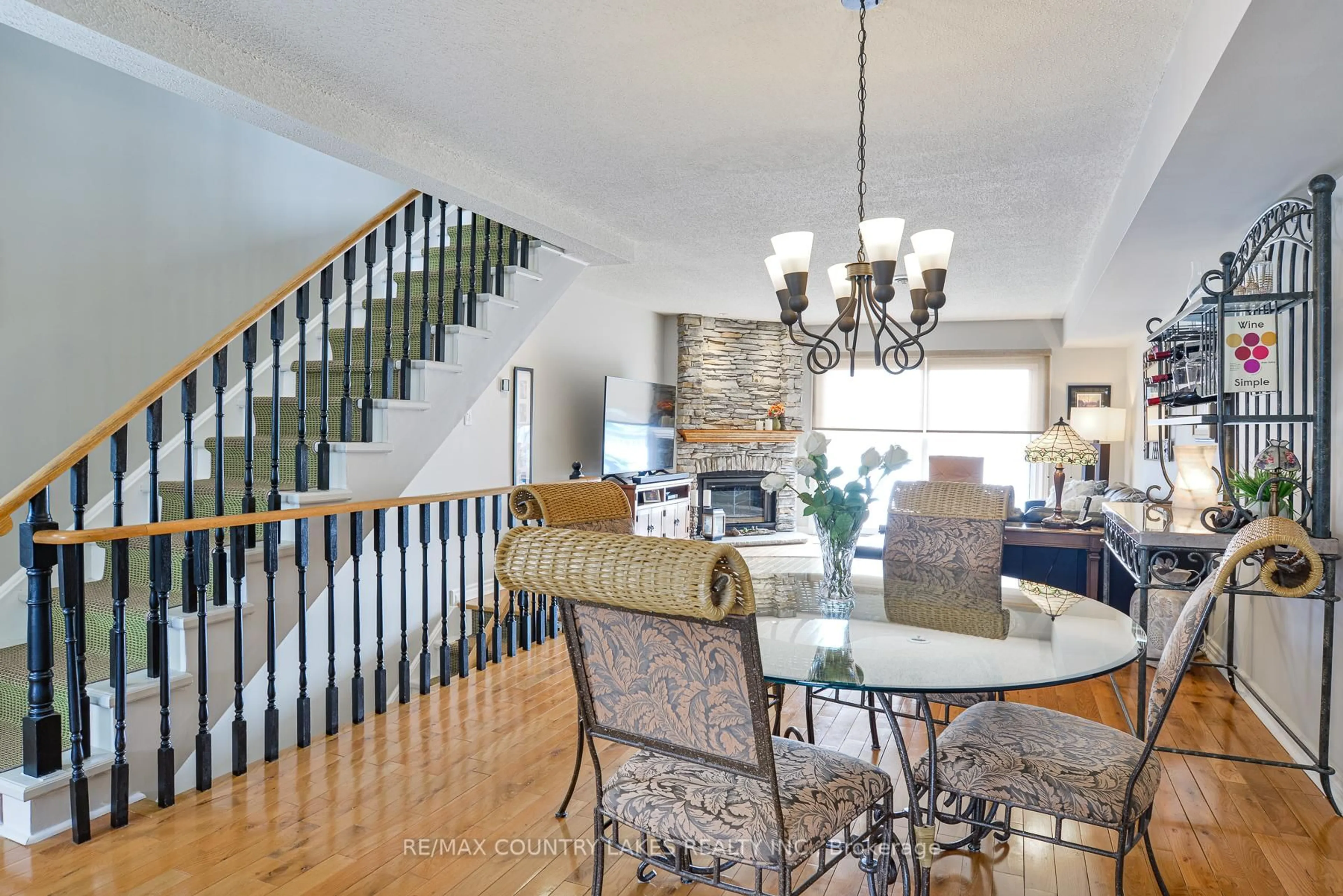 Dining room, unknown for 24 Laguna Pkwy #15, Ramara Ontario L0K 1B0