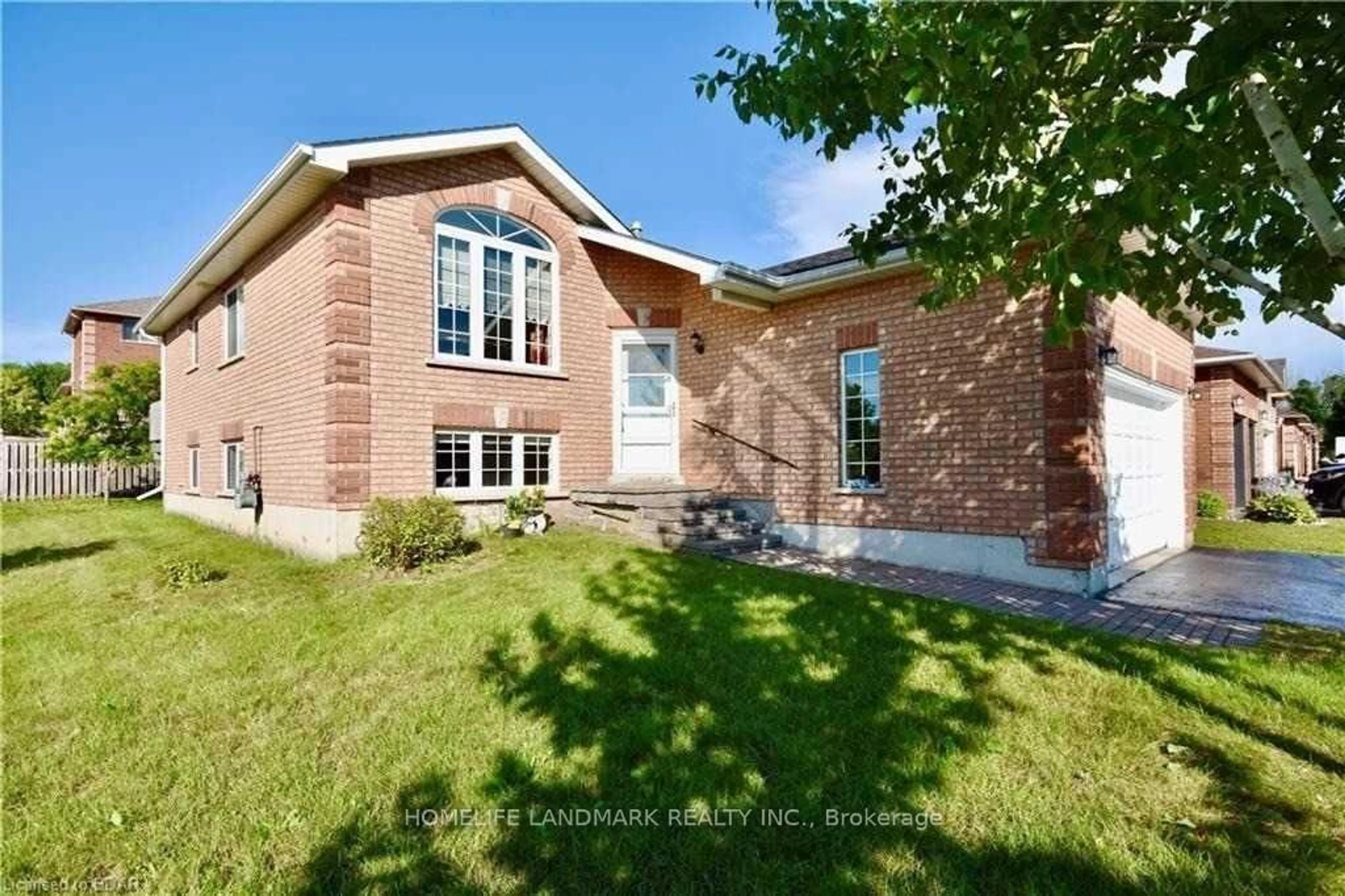 Home with brick exterior material, street for 14 crompton Dr, Barrie Ontario L4M 6M8