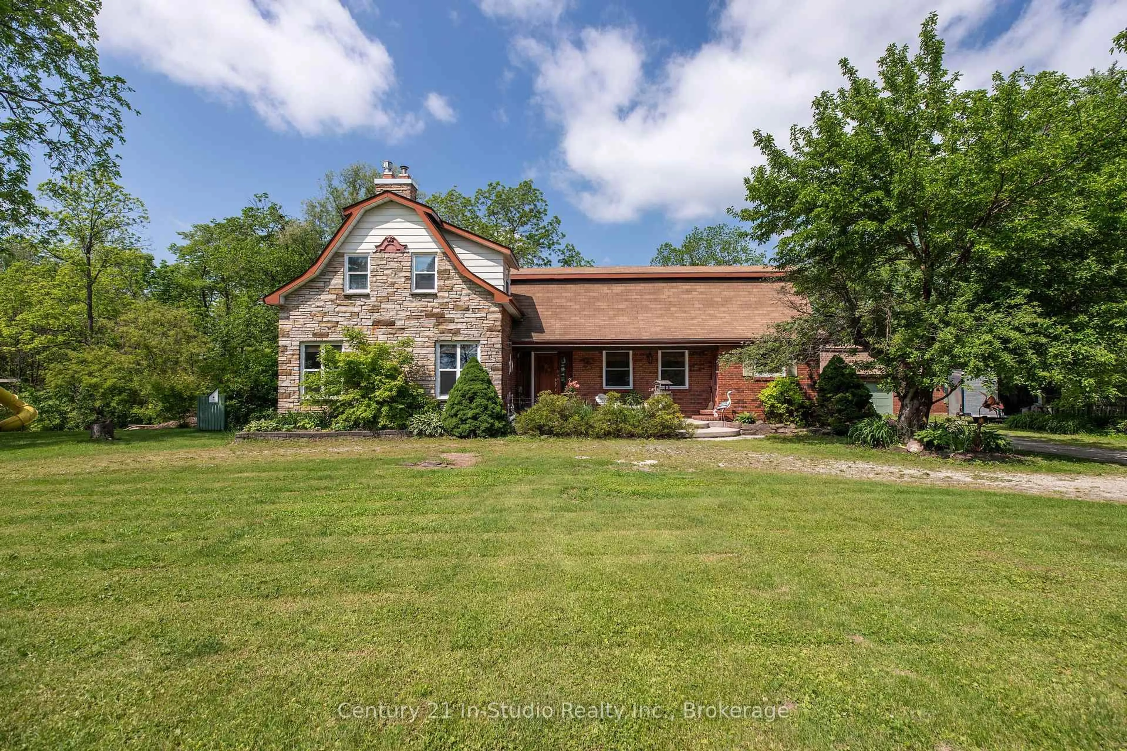 A pic from outside/outdoor area/front of a property/back of a property/a pic from drone, street for 3926 County Road 124 Rd, Clearview Ontario L0M 1P0