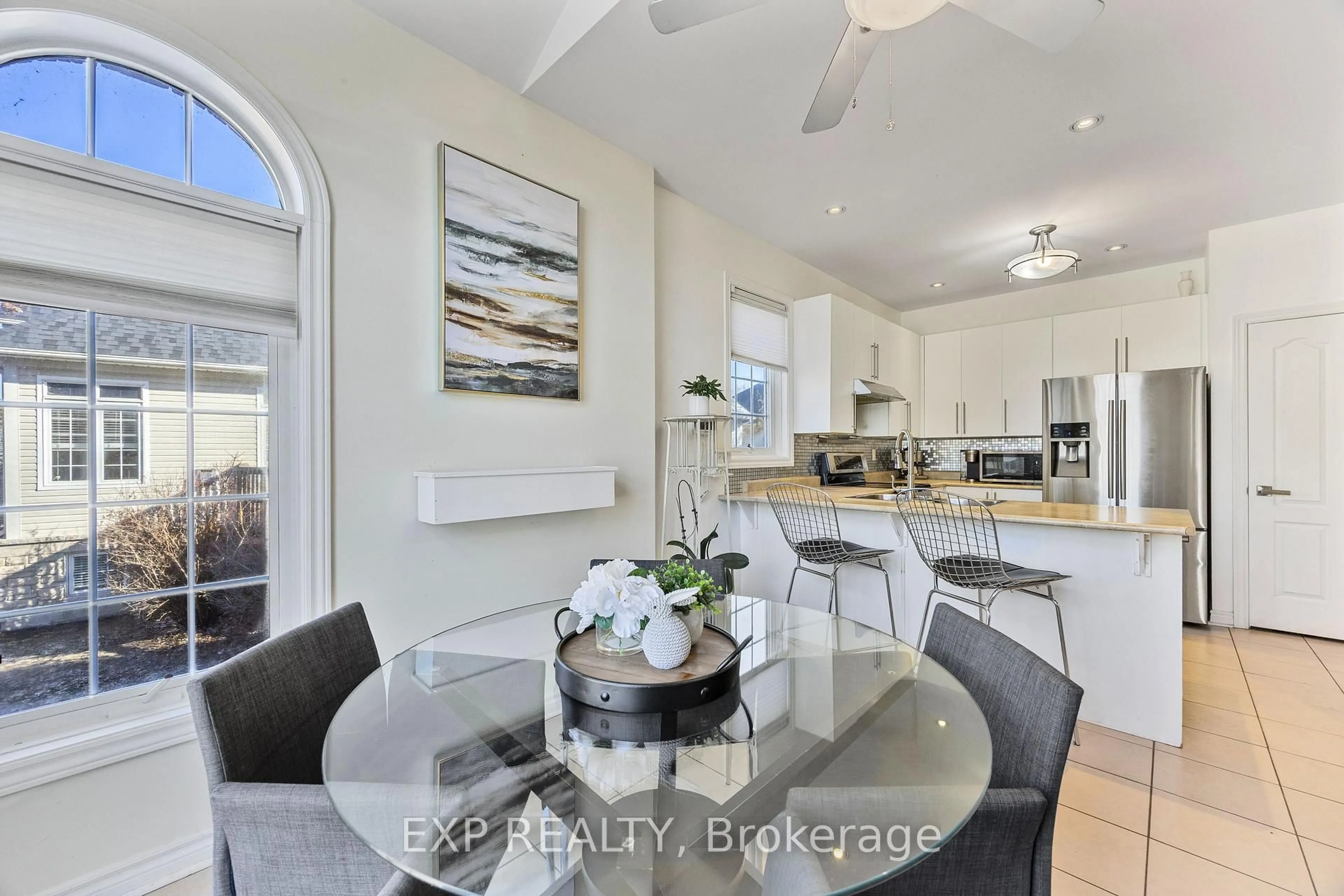 Open concept kitchen, unknown for 103 41st St, Wasaga Beach Ontario L9Z 3B7