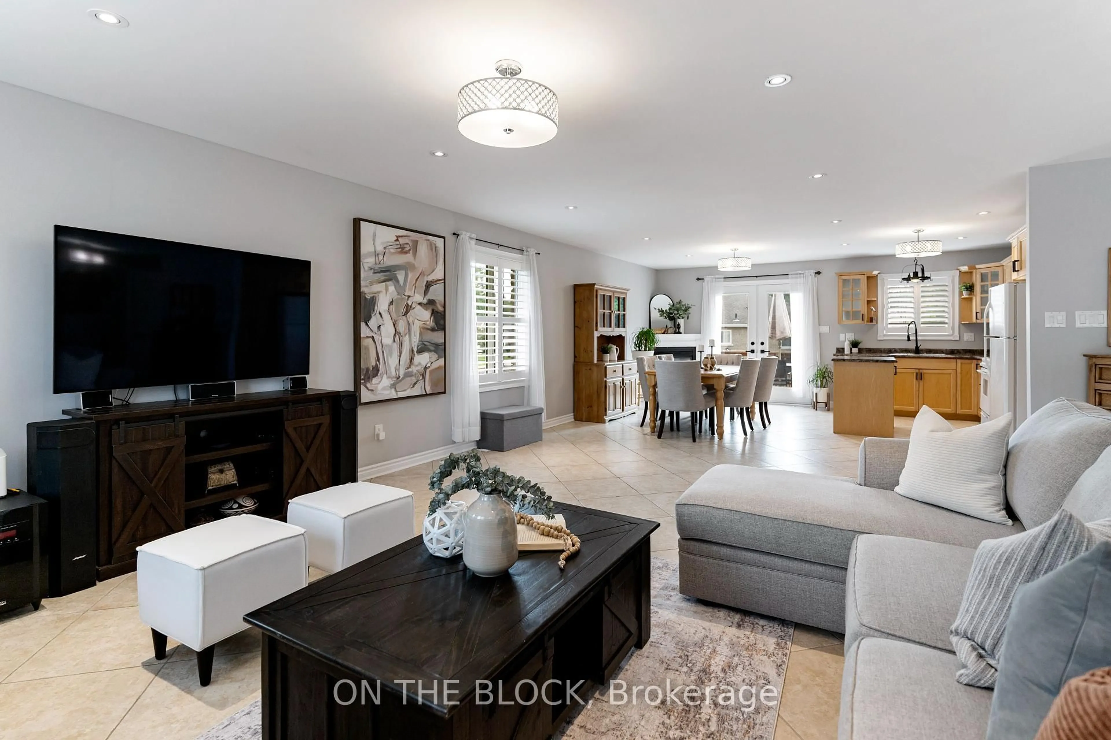 Living room with furniture, unknown for 66 Donato Way, Wasaga Beach Ontario L9Z 1R9