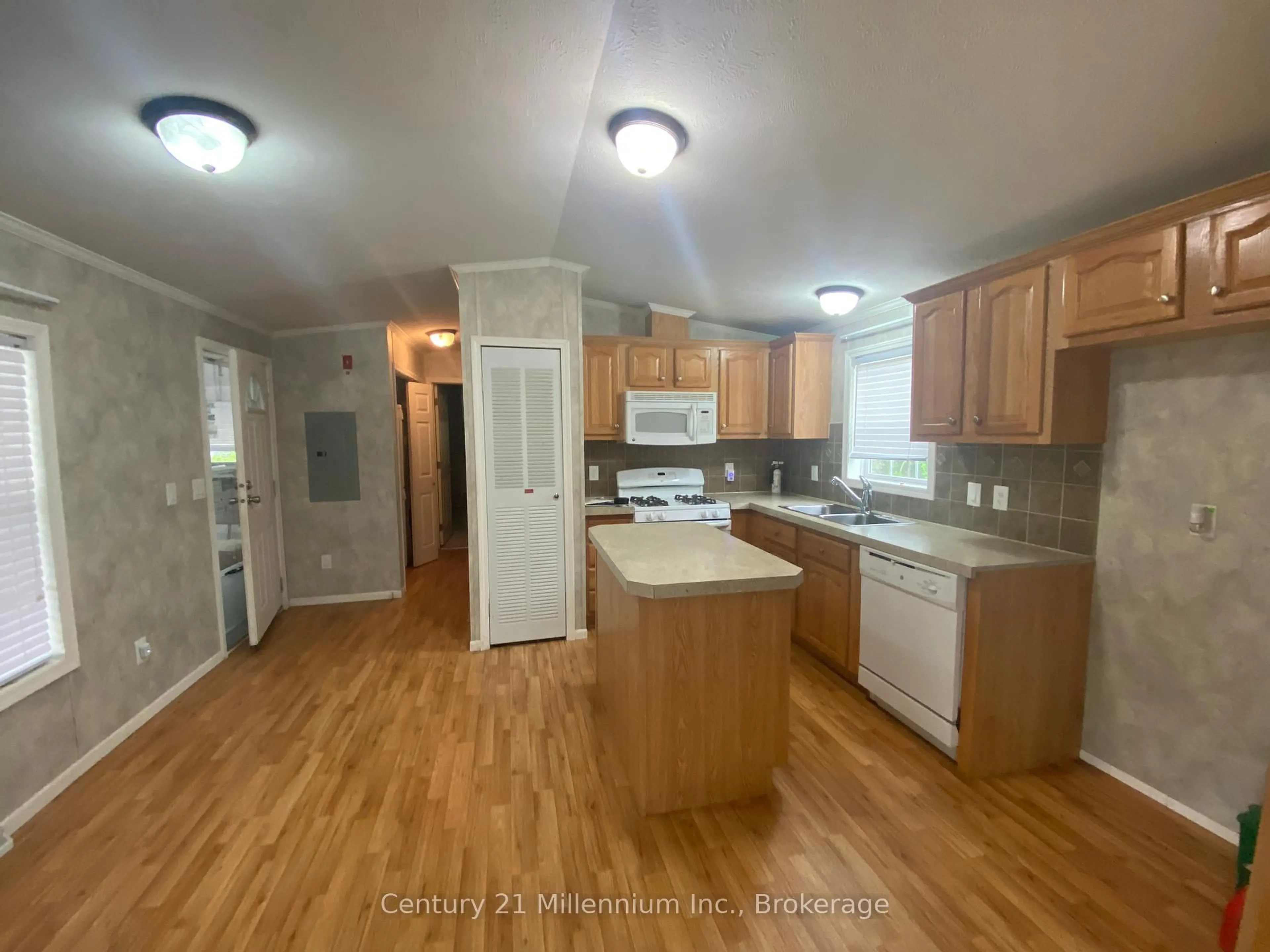 Unknown for 96 Georgian Glen Dr, Wasaga Beach Ontario L9Z 1K7