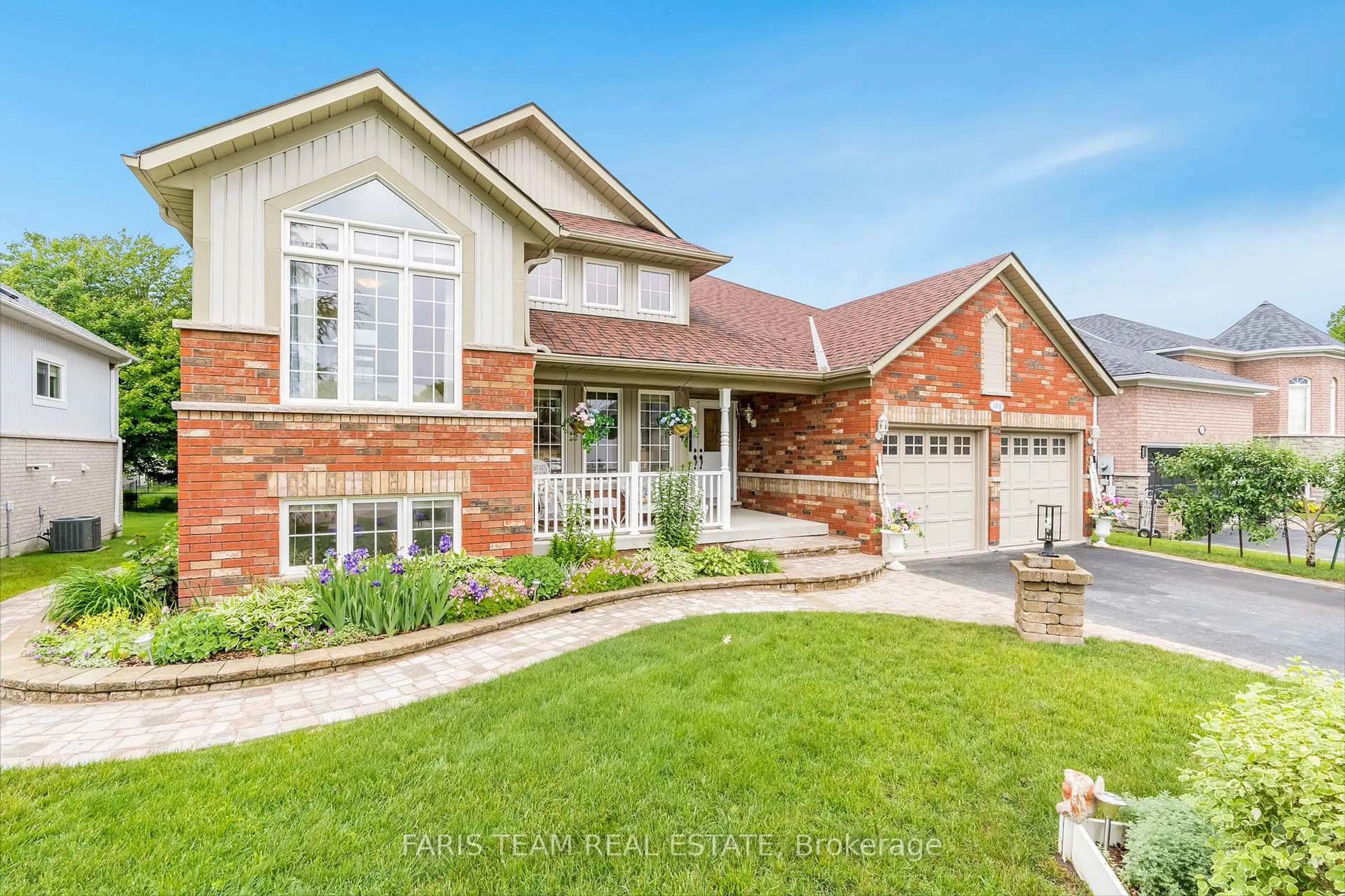 Home with brick exterior material, street for 106 Royal Beech Dr, Wasaga Beach Ontario L9Z 1M5