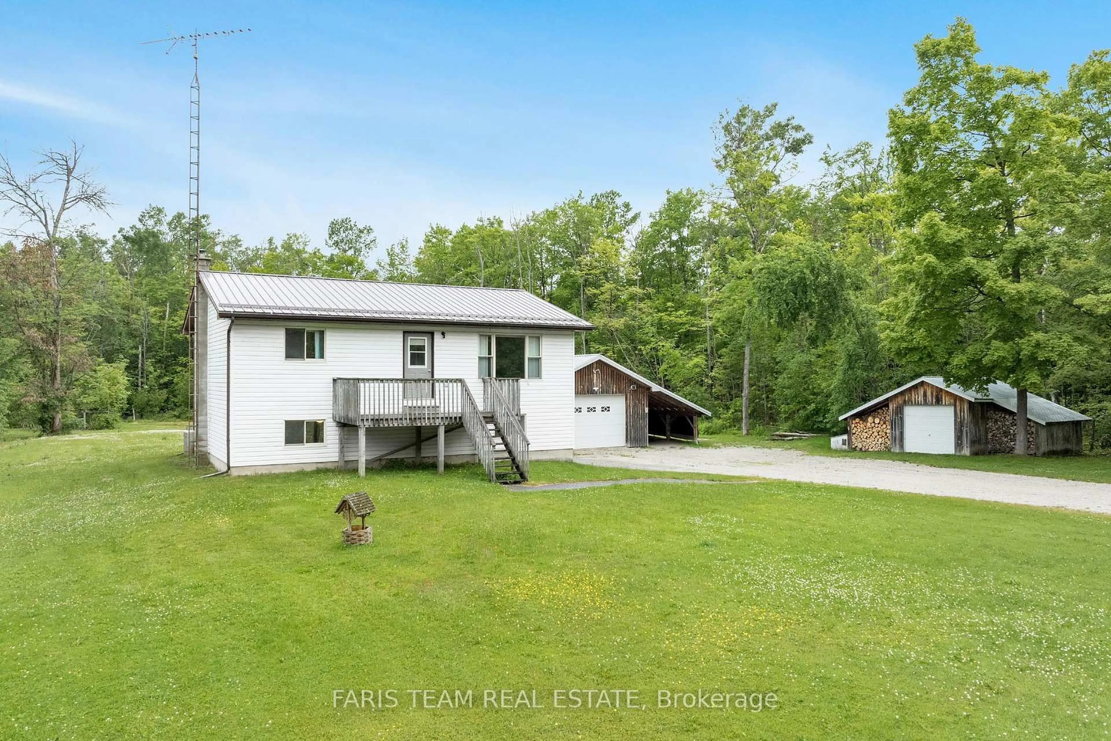 A pic from outside/outdoor area/front of a property/back of a property/a pic from drone, unknown for 5808 Allan Carricks Rd, Ramara Ontario L3V 0K7