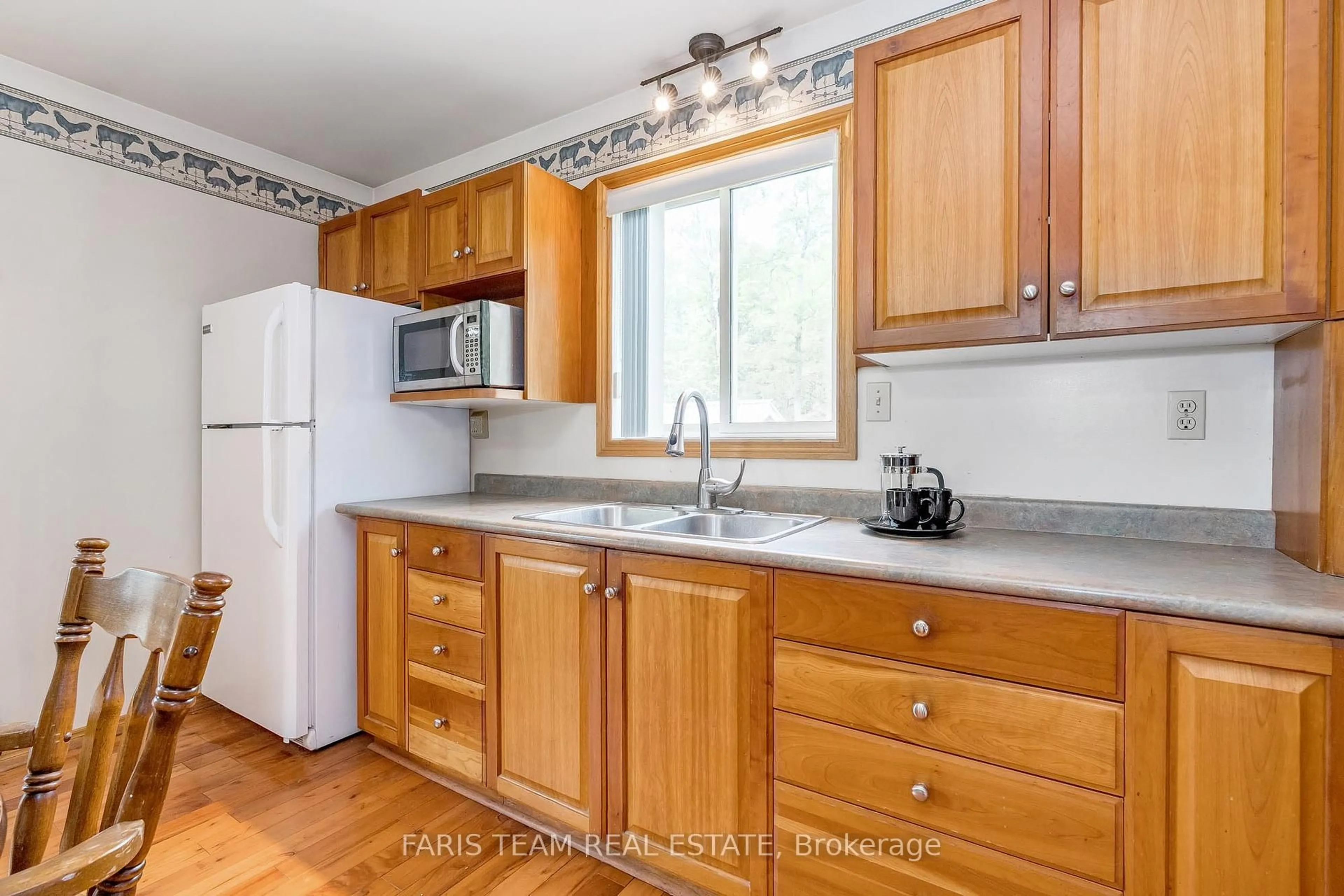 Standard kitchen, unknown for 5808 Allan Carricks Rd, Ramara Ontario L3V 0K7