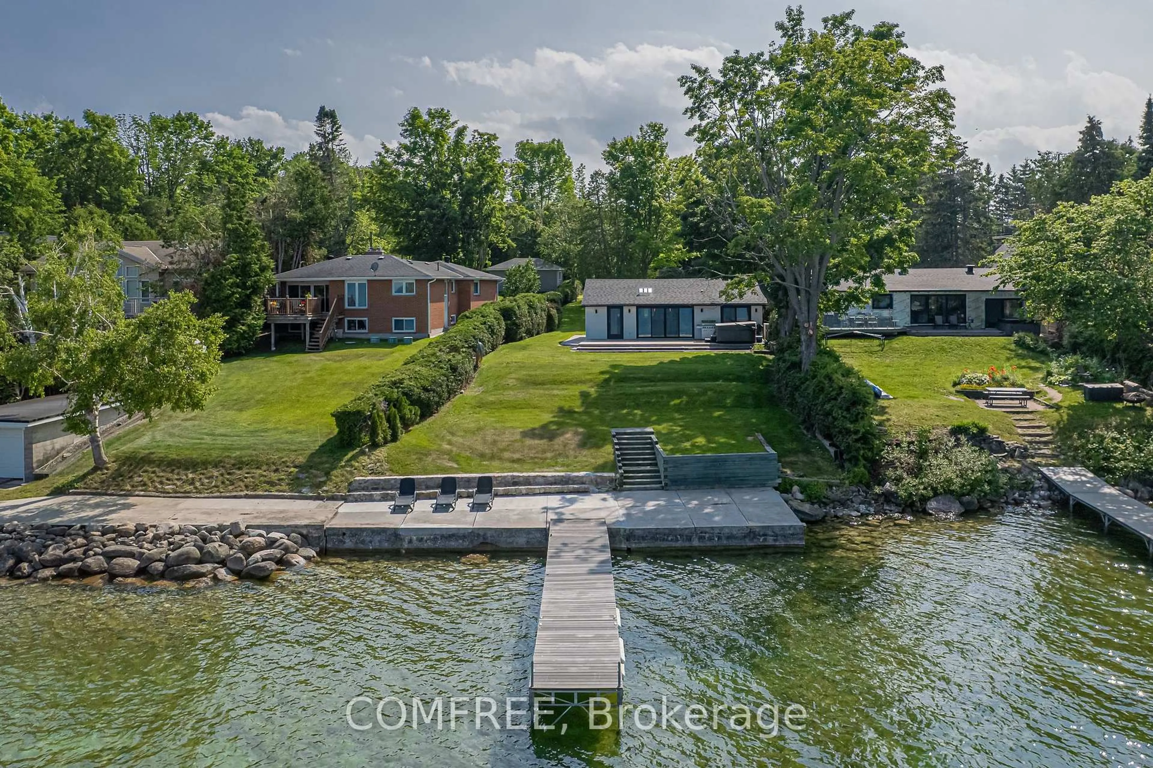 A pic from outside/outdoor area/front of a property/back of a property/a pic from drone, water/lake/river/ocean view for 901 Woodland Dr, Oro-Medonte Ontario L3V 0R8