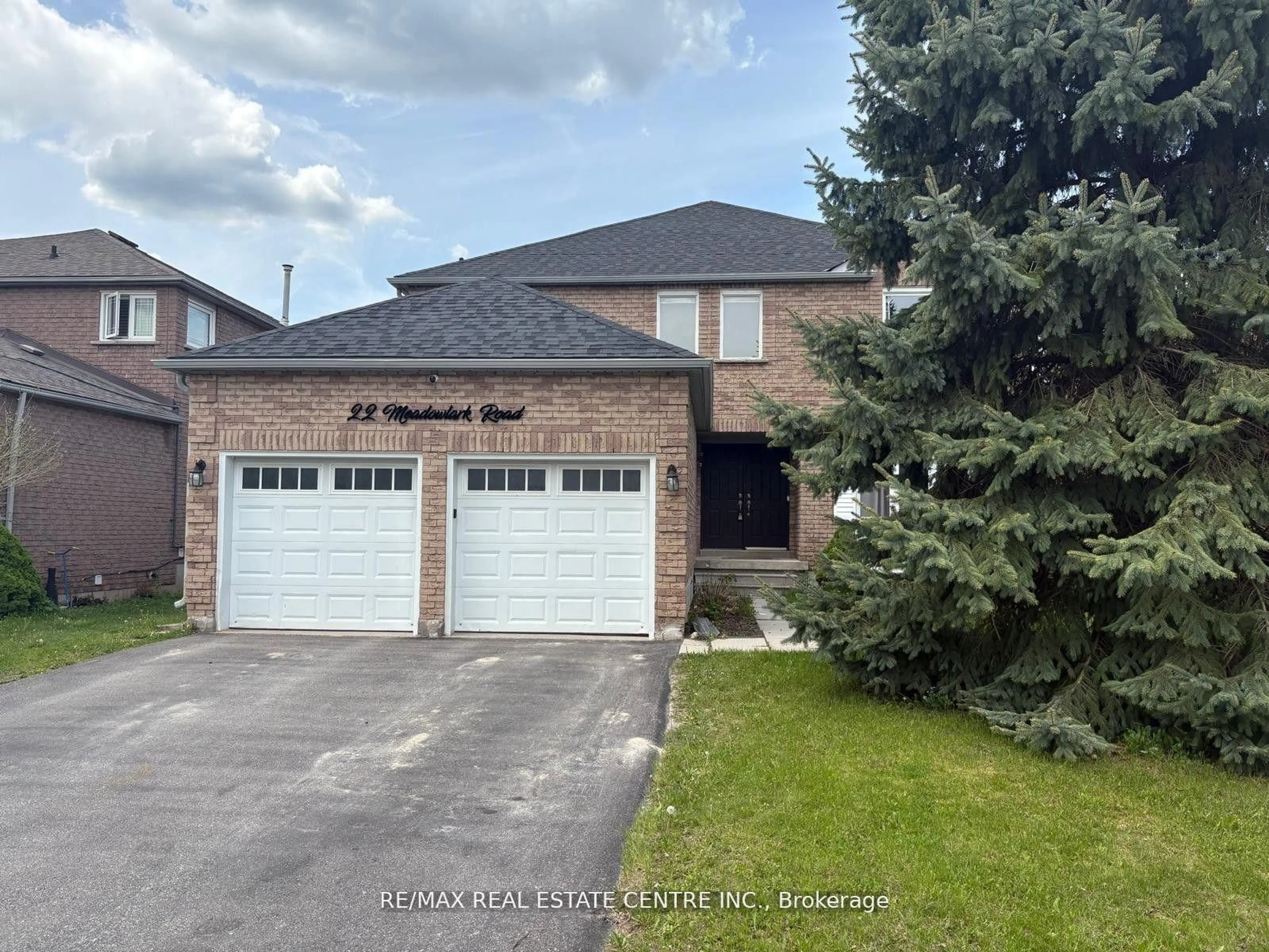 Home with brick exterior material, street for 22 Meadowlark Rd, Barrie Ontario L4M 6C8