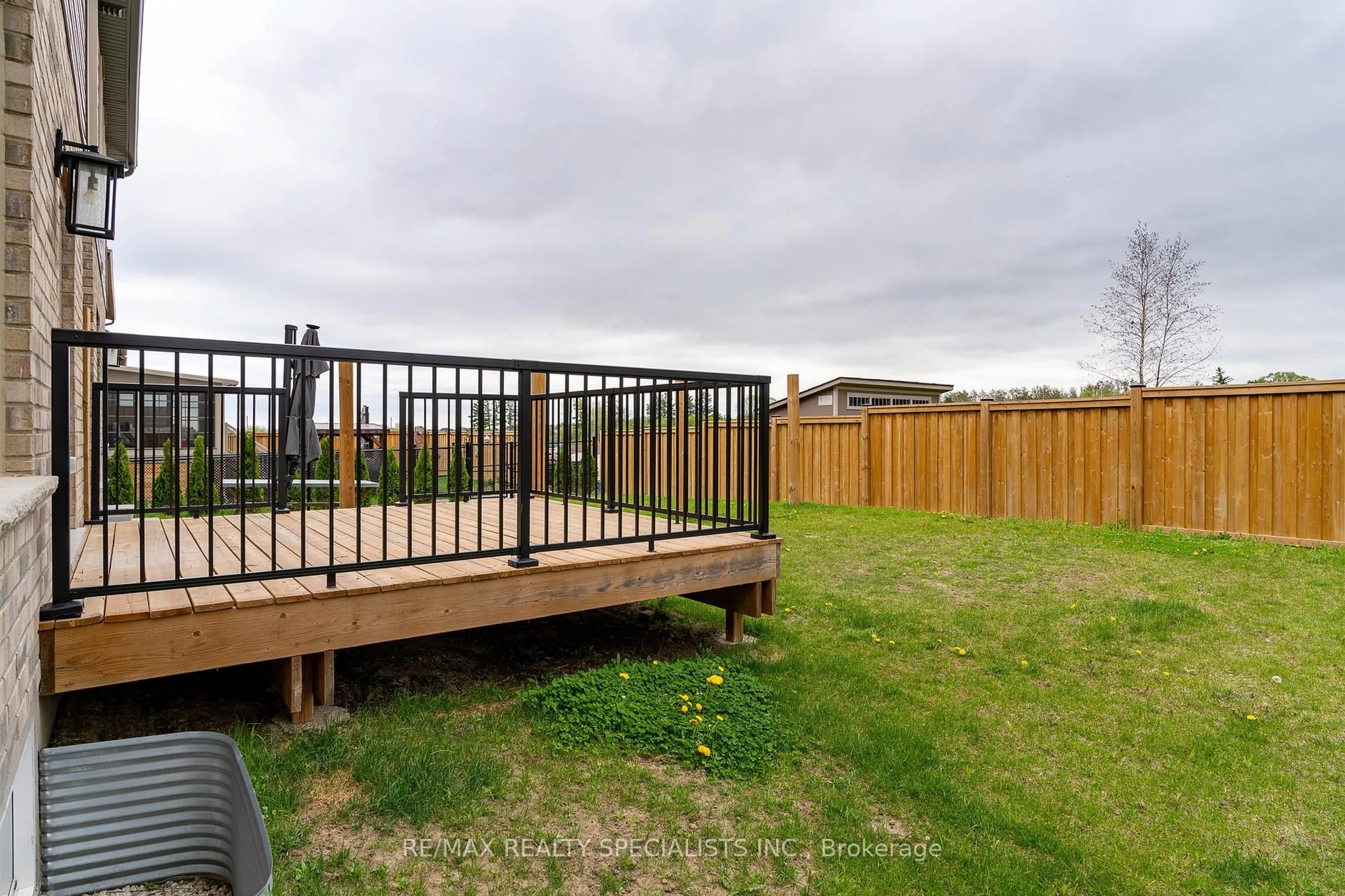 Patio, unknown for 99 Archer Ave, Collingwood Ontario L9Y 0E2