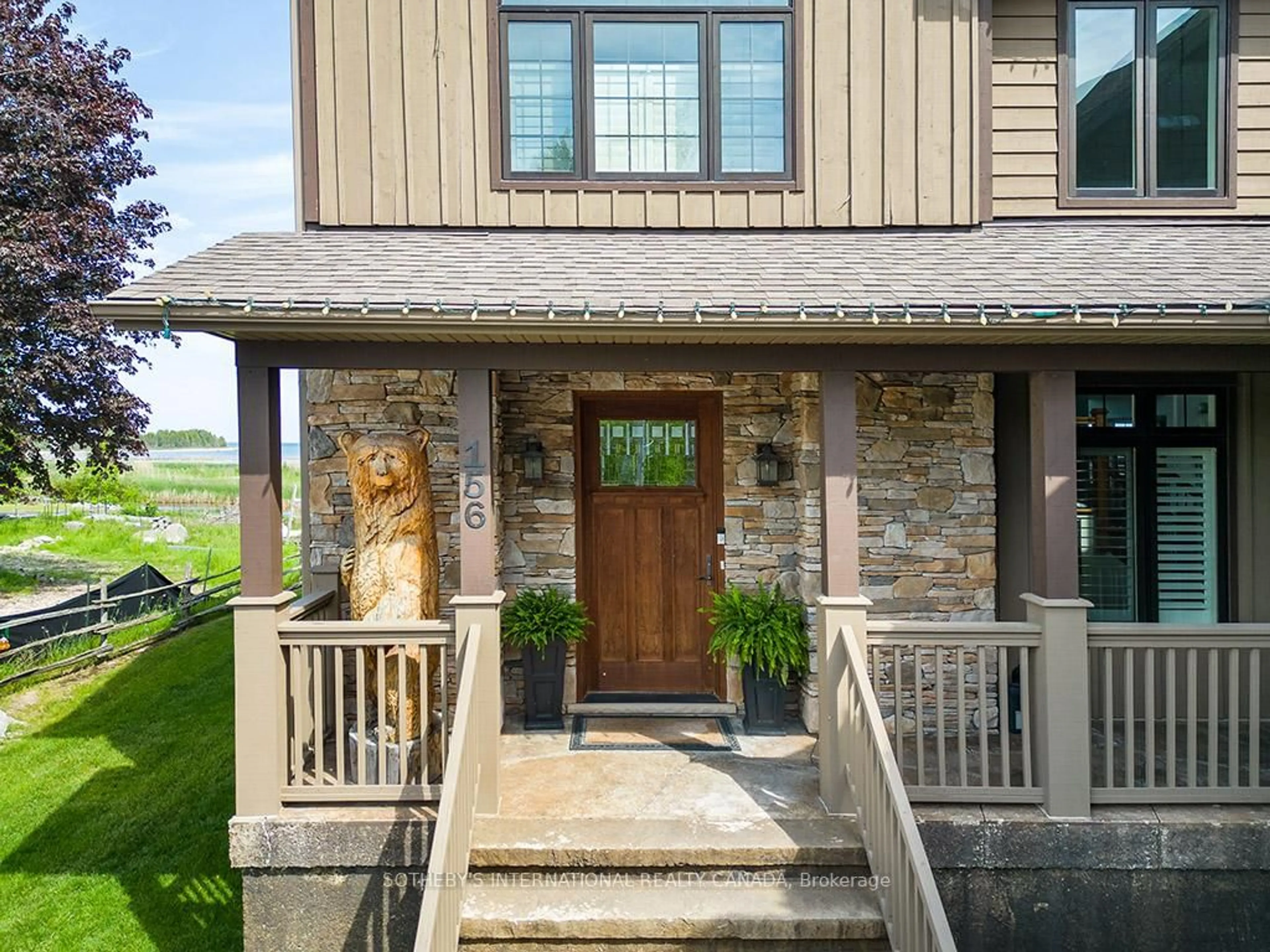Indoor entryway for 156 Bartlett Blvd, Collingwood Ontario L9Y 5C9