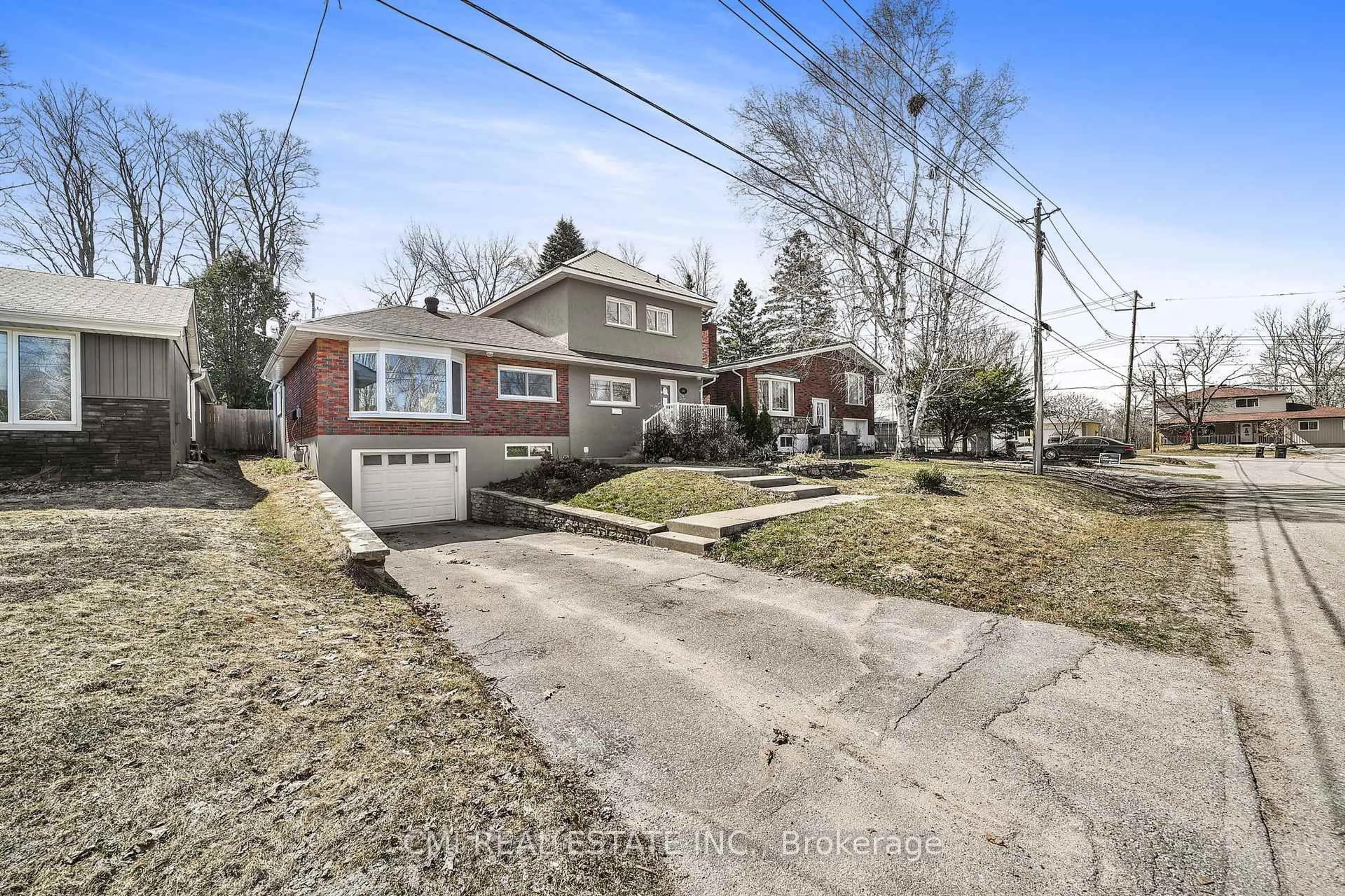 Unknown for 124 Ninth St, Midland Ontario L4R 4B8