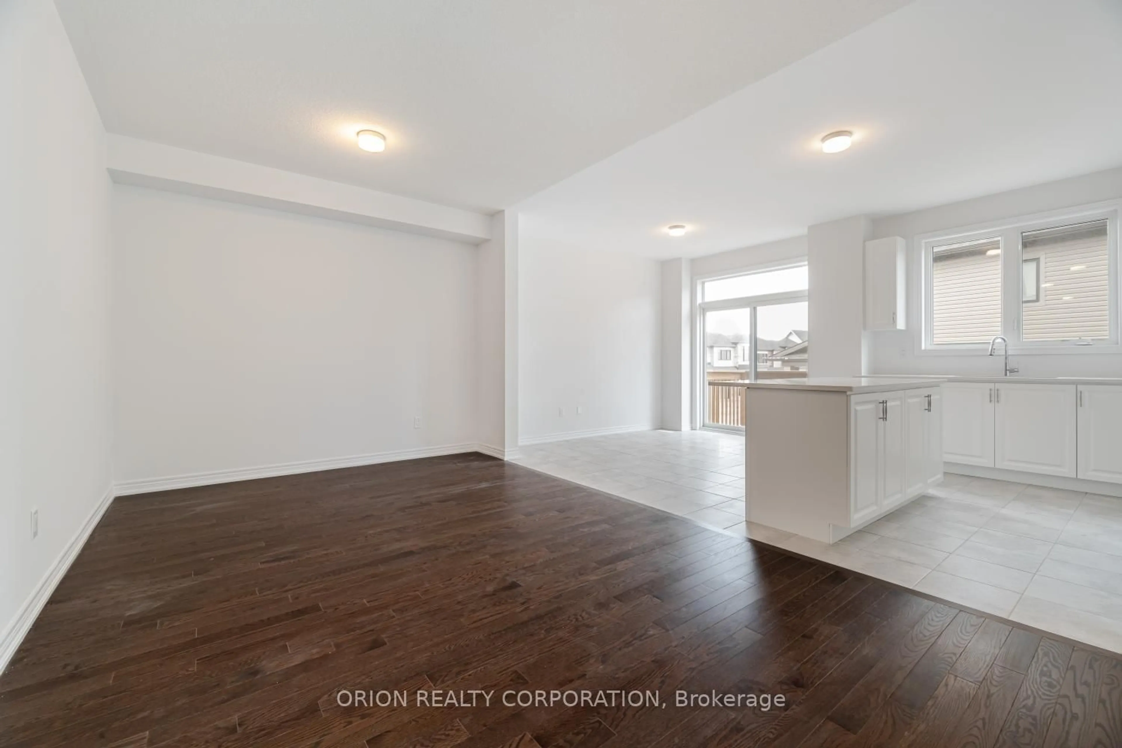 A pic of a room for 133 Fenchurch Manr, Barrie Ontario L9J 0X1