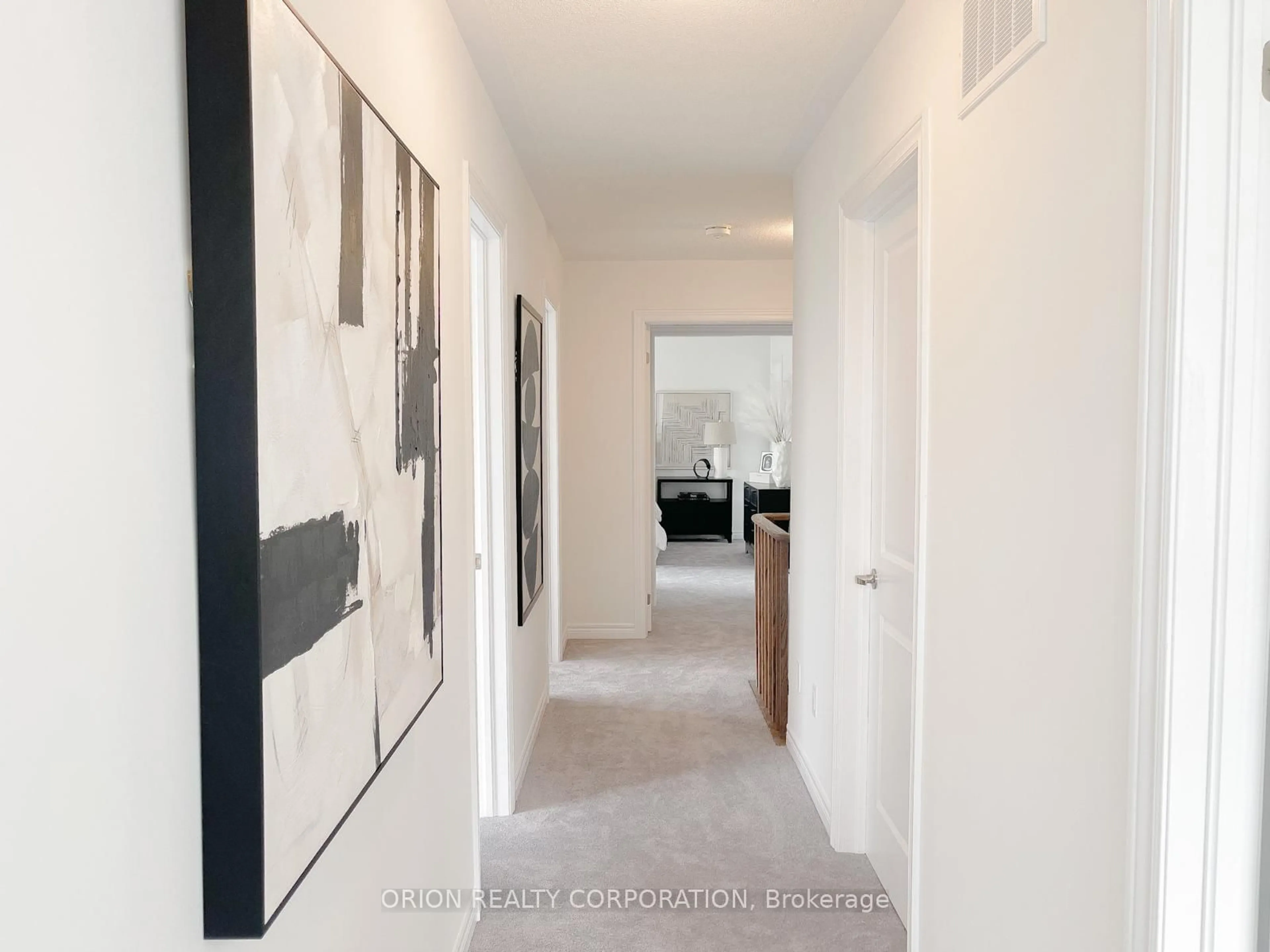 Indoor entryway for 147 Fenchurch Manr, Barrie Ontario L9J 0X1
