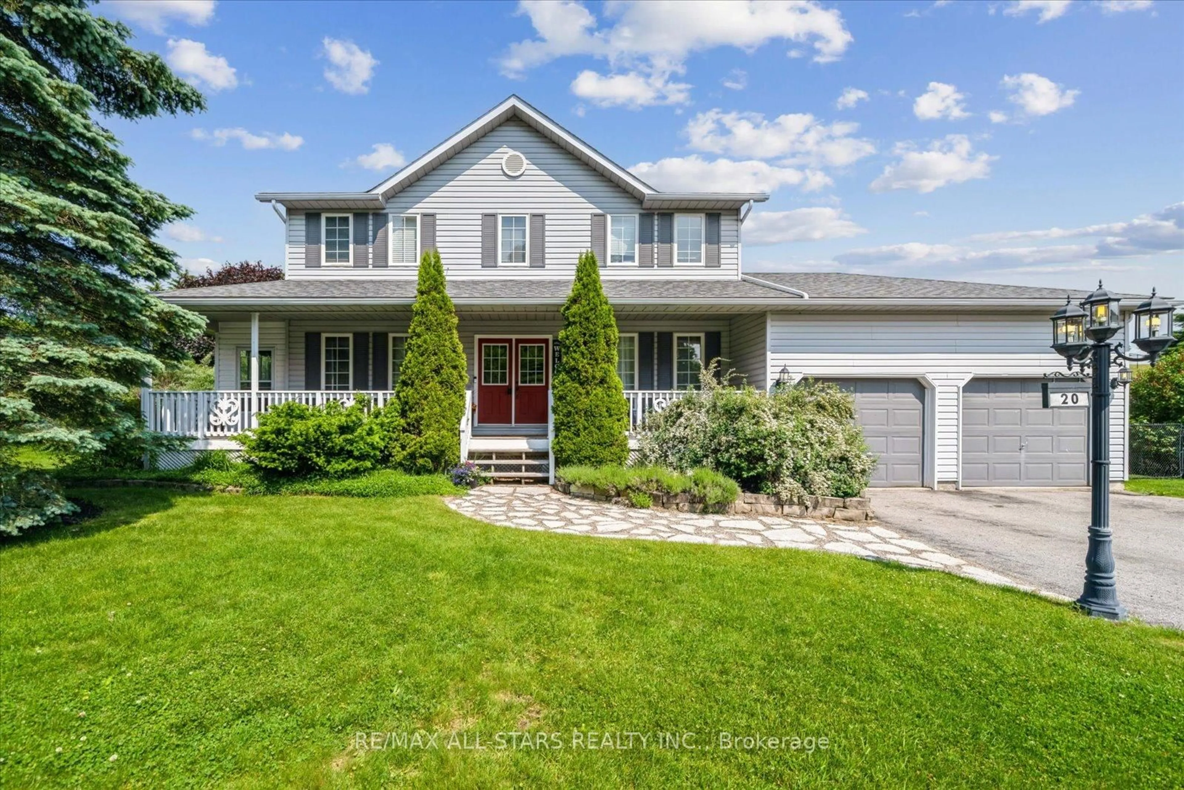 Home with vinyl exterior material, street for 20 Mcfadden Dr, Springwater Ontario L0L 1V0